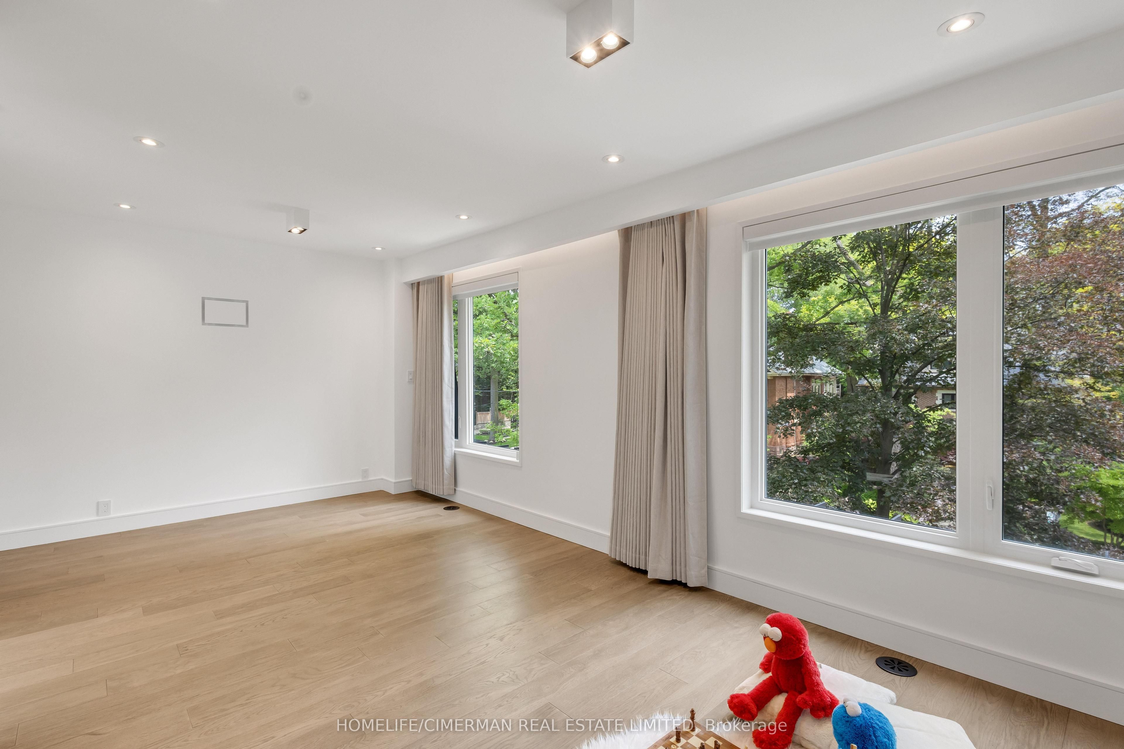 124 Lyndhurst Avenue Property Photo 28