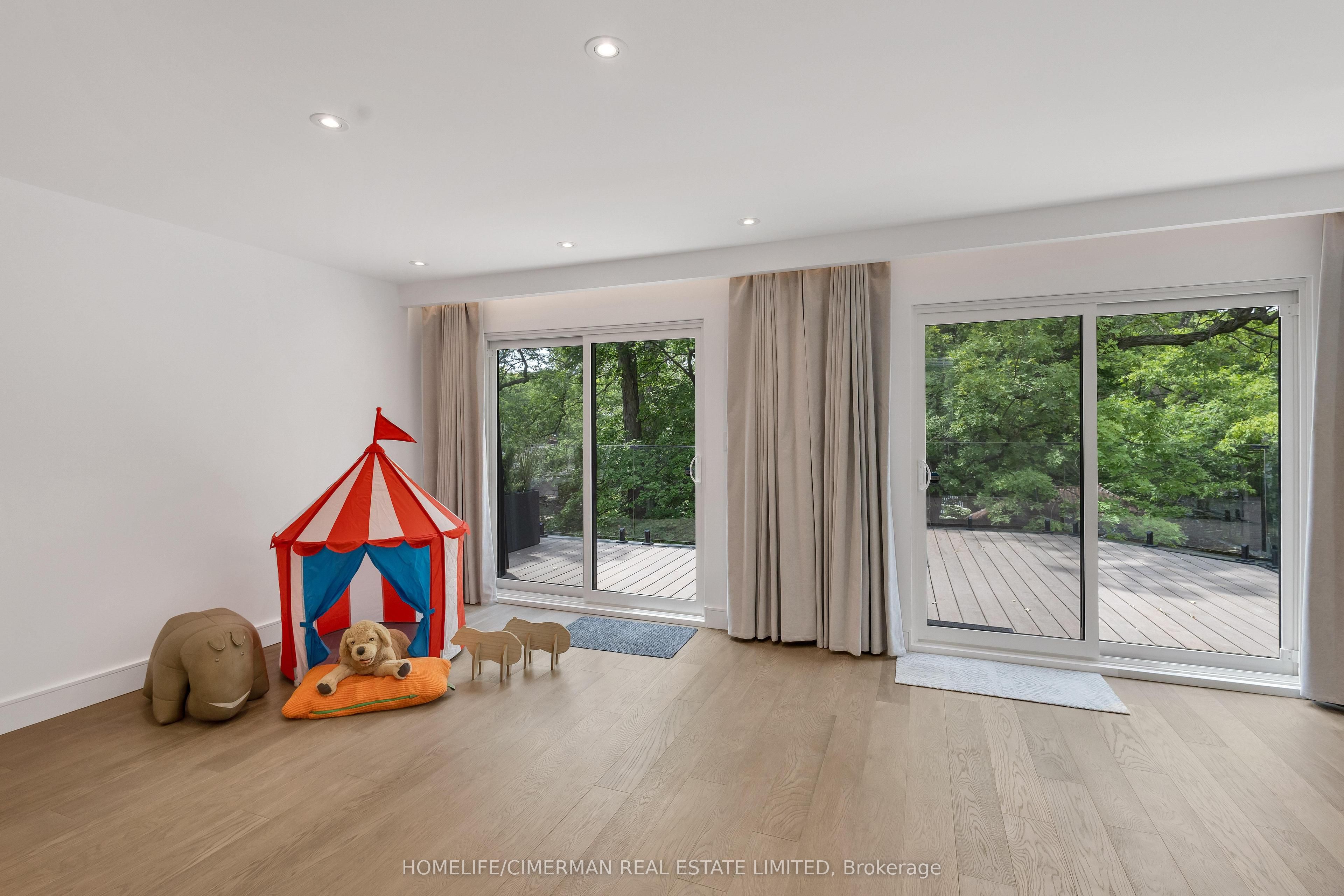 124 Lyndhurst Avenue Property Photo 29