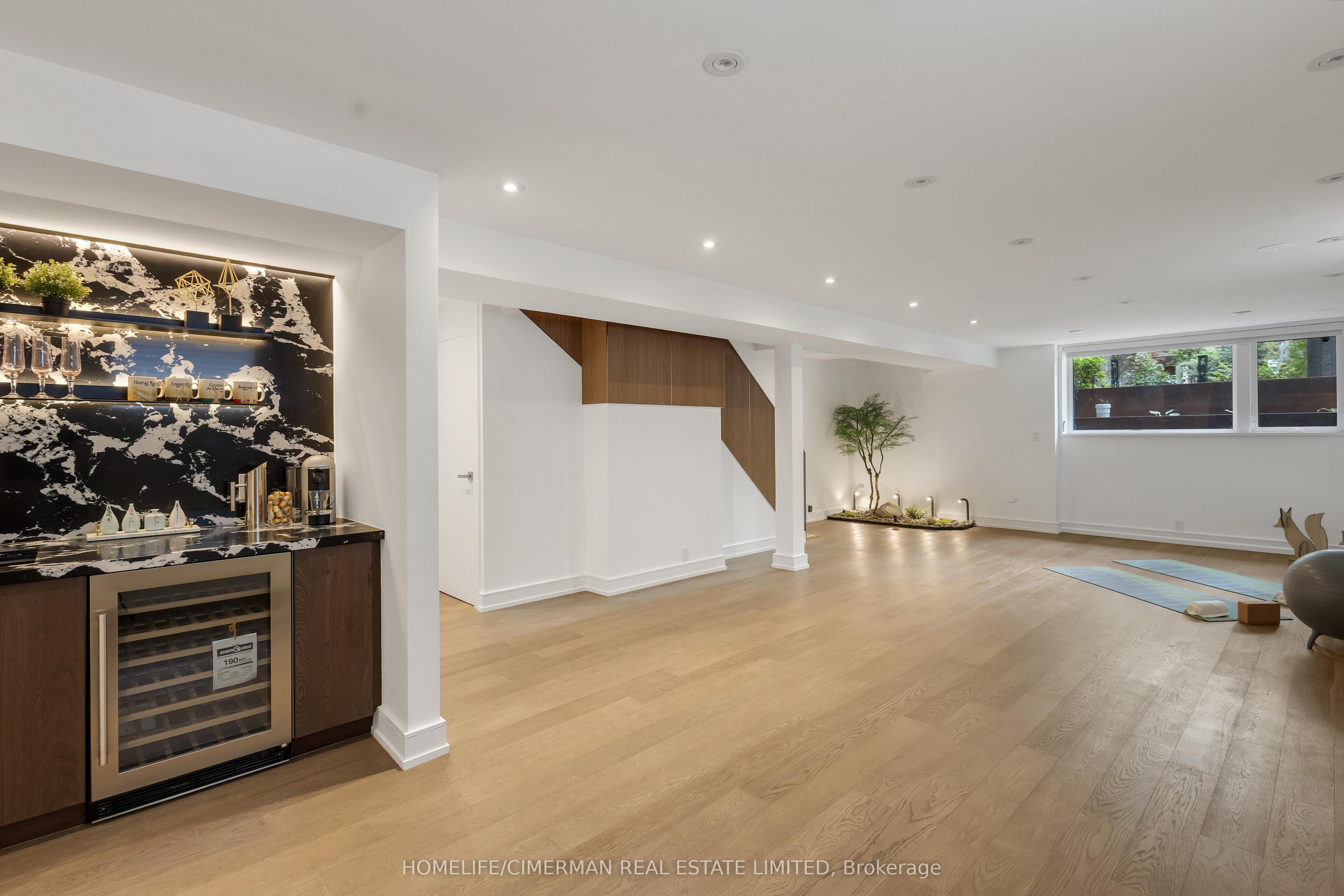 124 Lyndhurst Avenue Property Photo 37