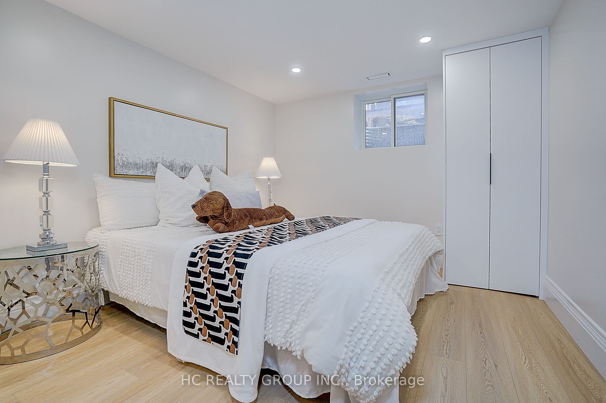 385 Manning Avenue Property Photo 31