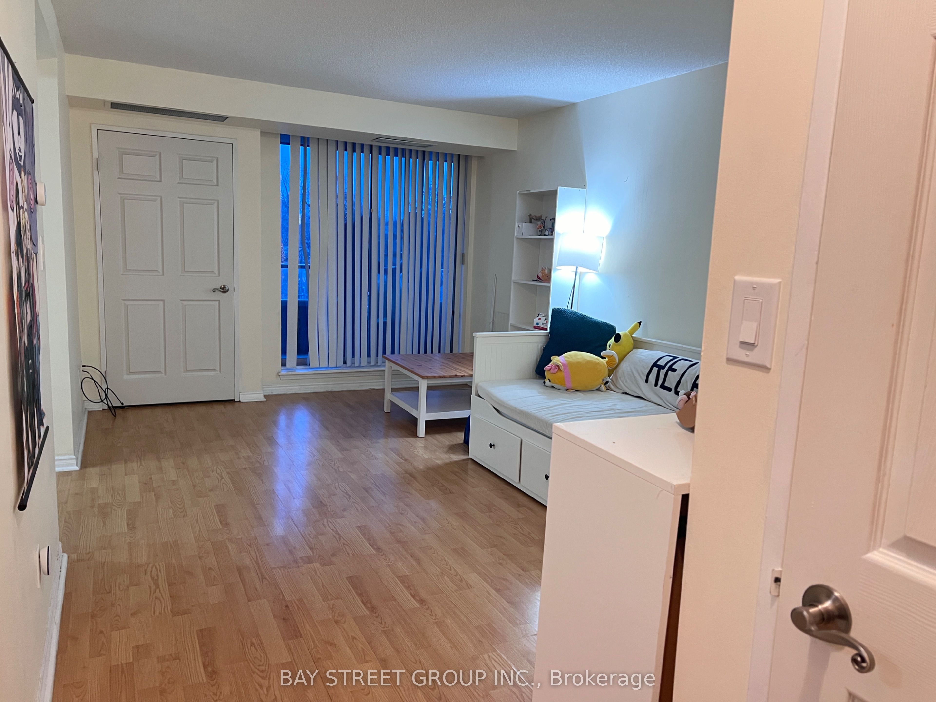 35 Empress Avenue 303 Property Photo 3