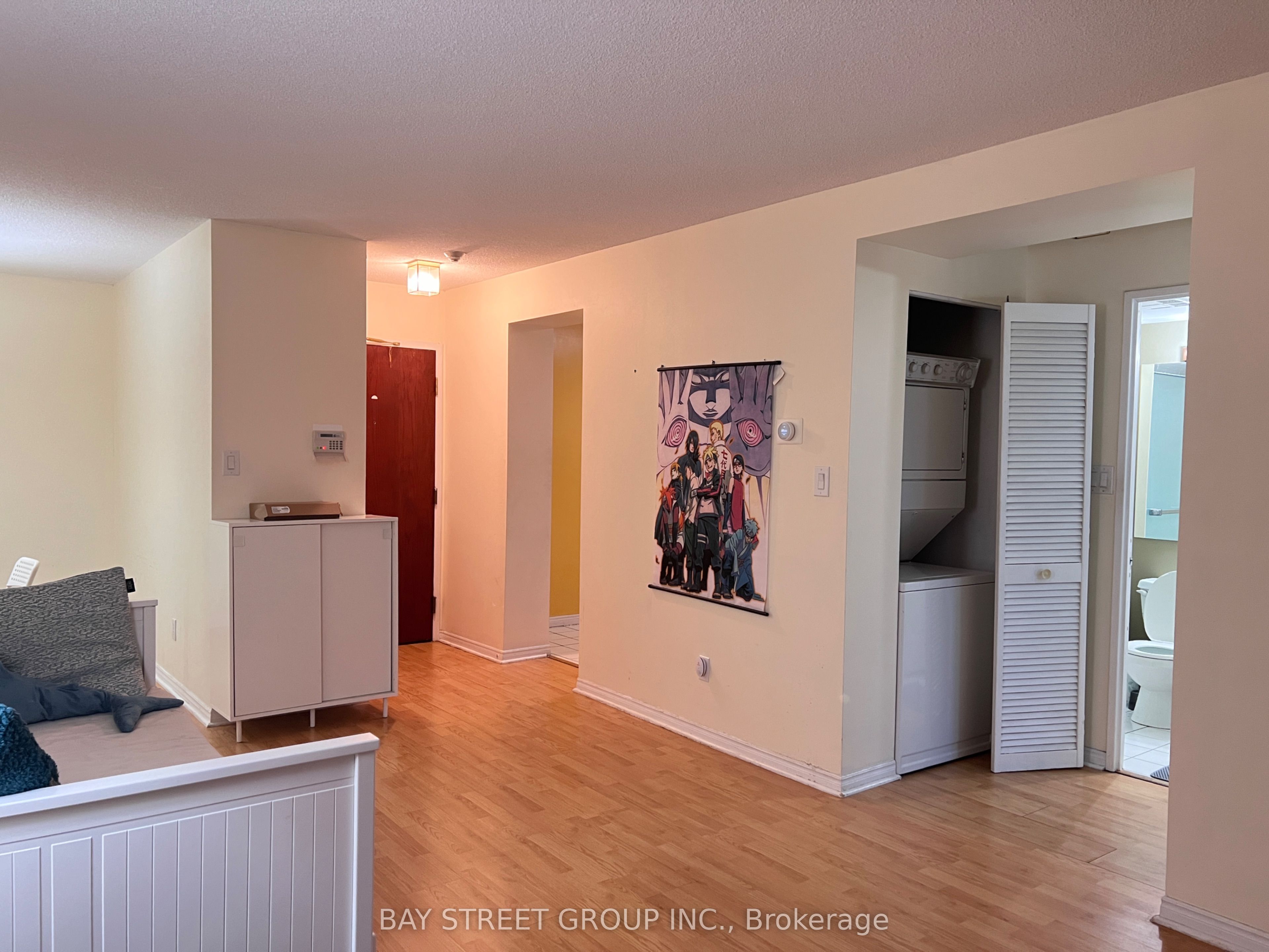 35 Empress Avenue 303 Property Photo 4
