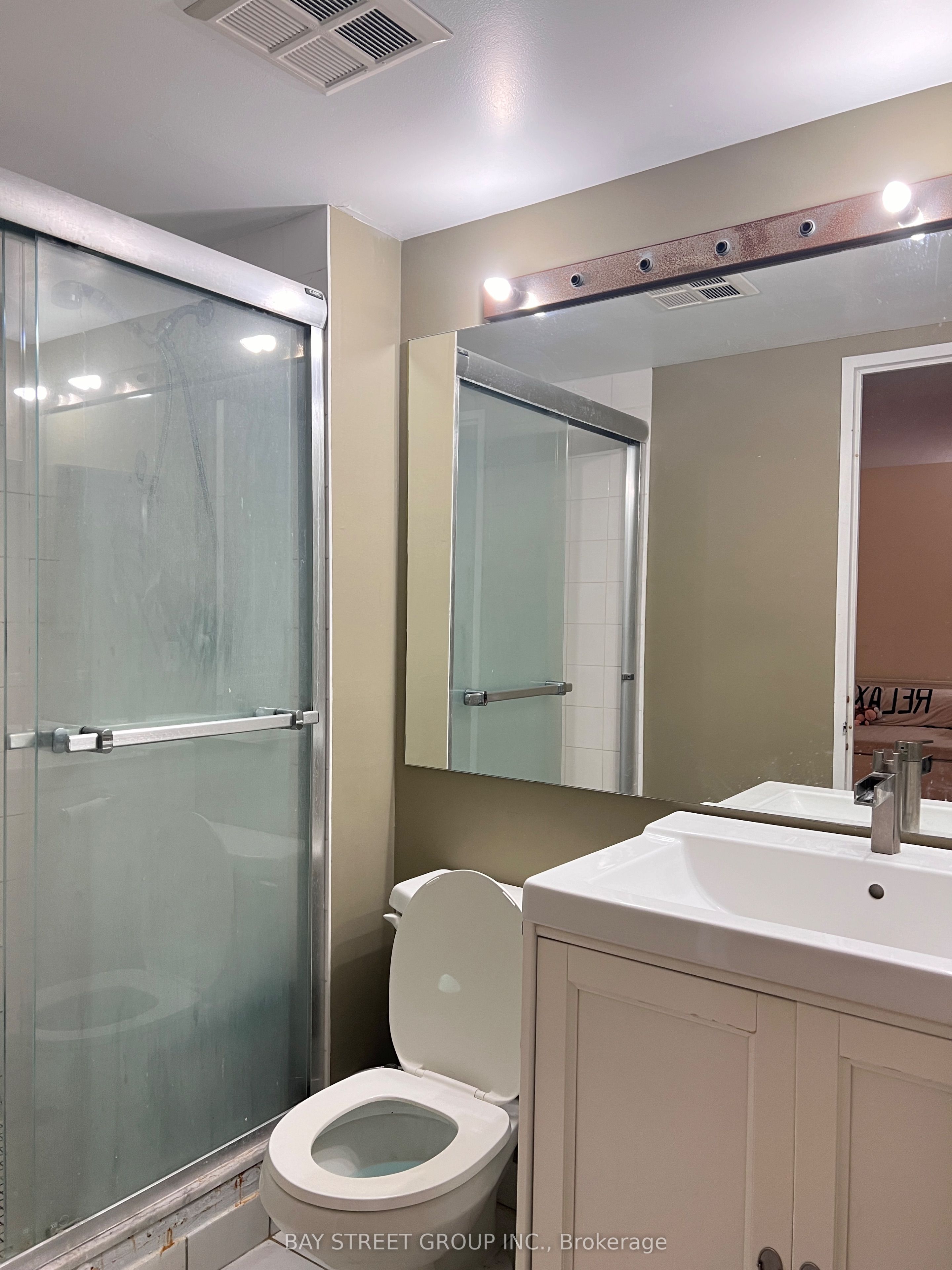 35 Empress Avenue 303 Property Photo 8