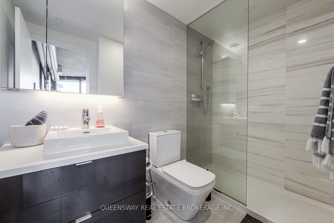 21 Lawren Harris Square 812 Property Photo 25