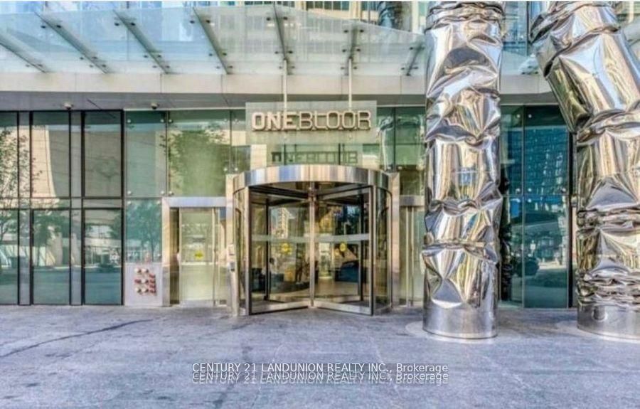 1 Bloor Street E 2612 Property Photo 1