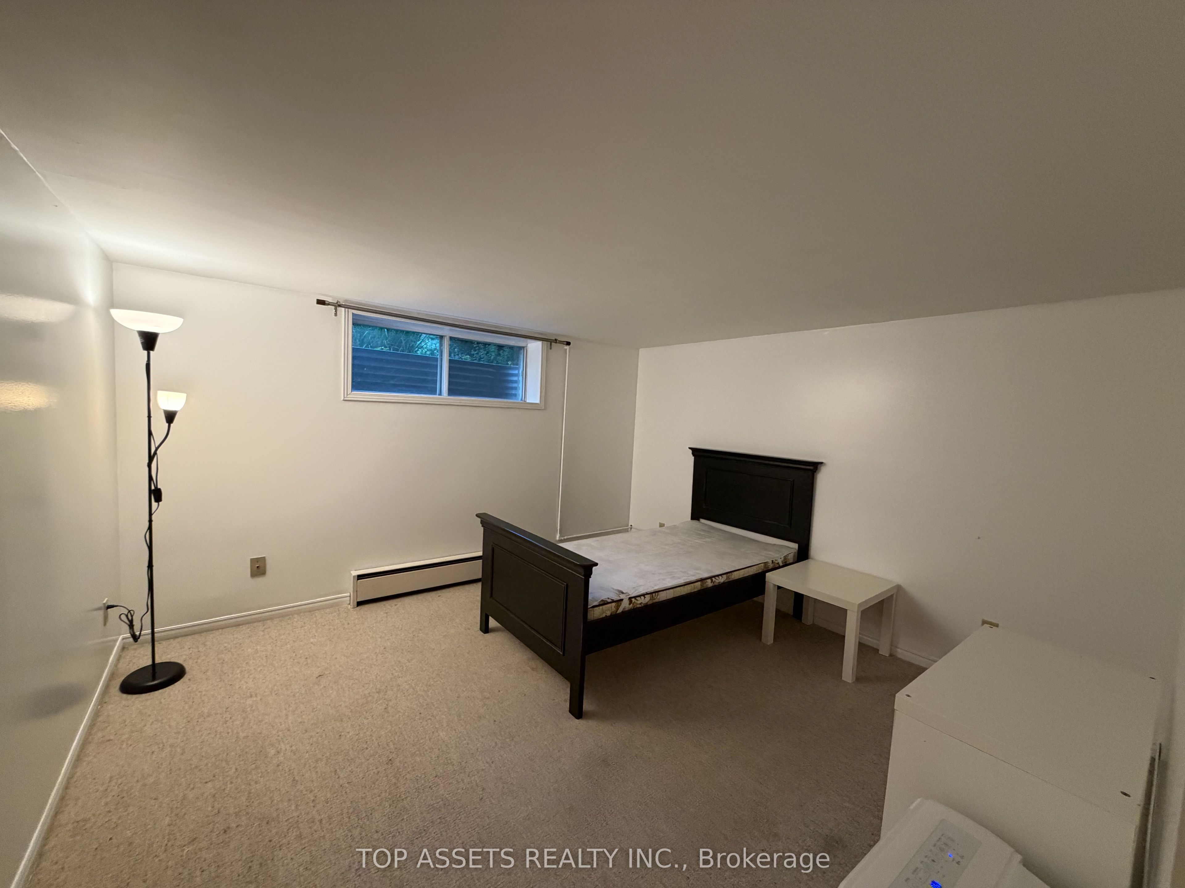 448 Cummer Avenue Unit A Property Photo 11