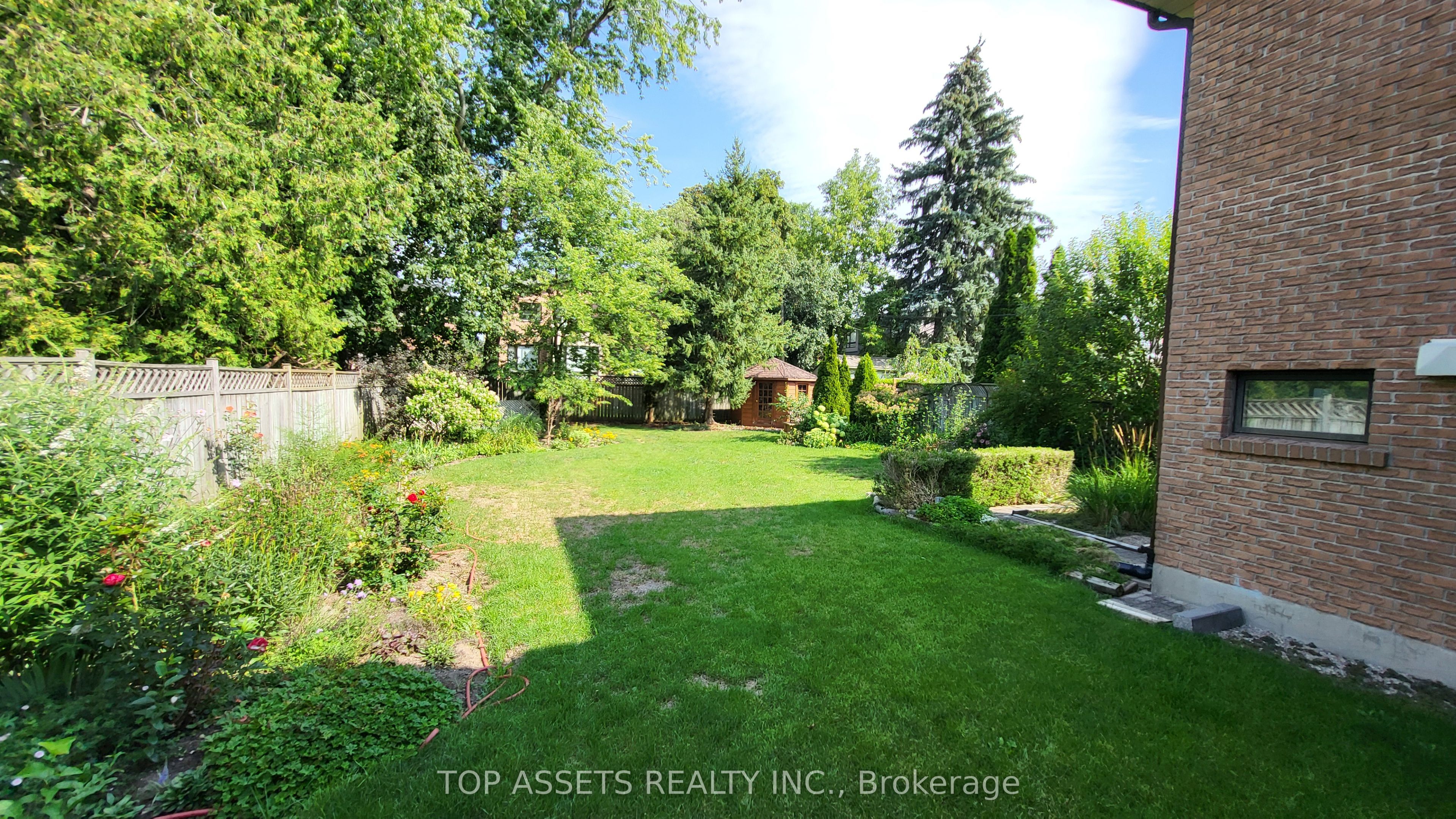 448 Cummer Avenue Unit A Property Photo 16