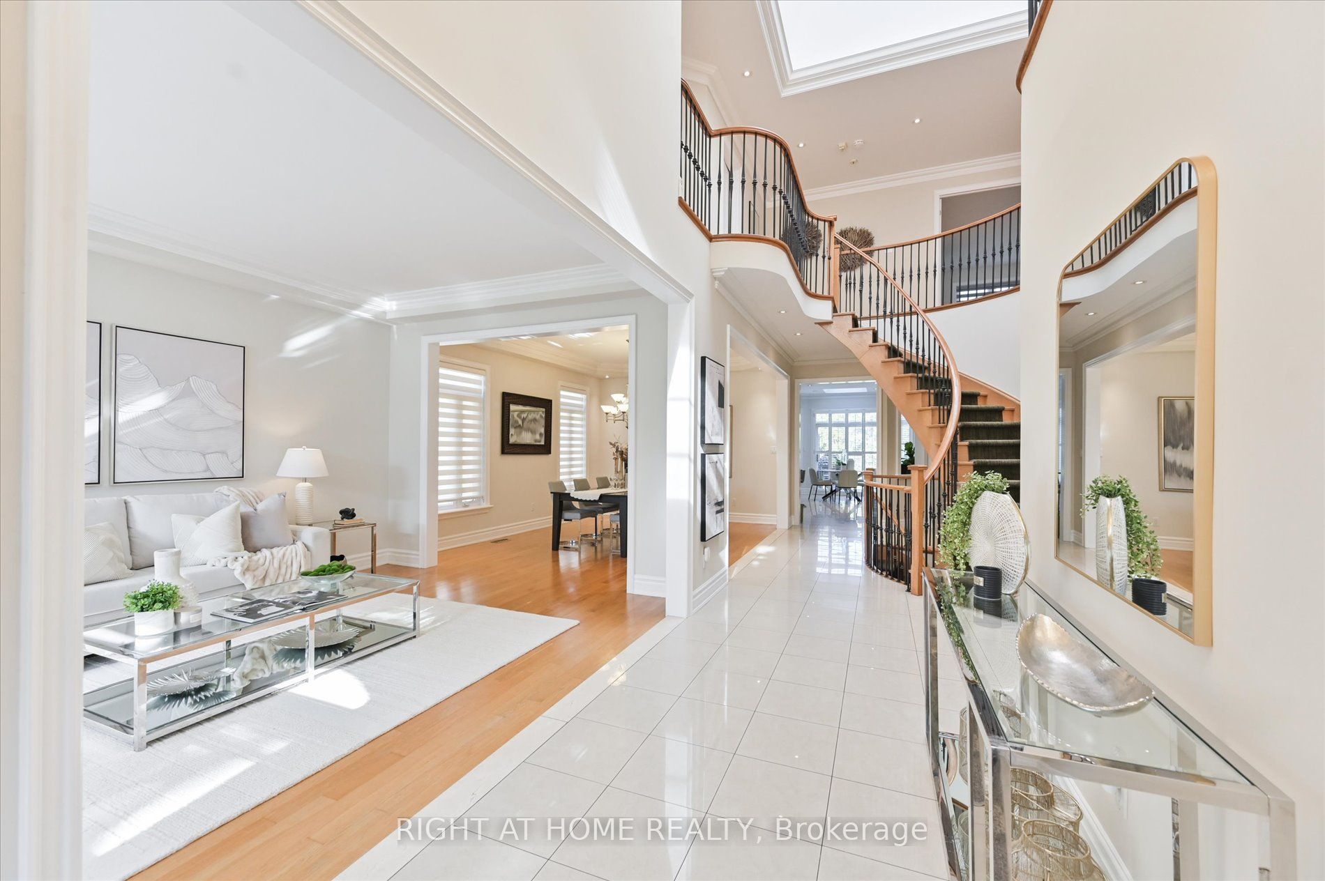 154 Charlton Boulevard Property Photo 3
