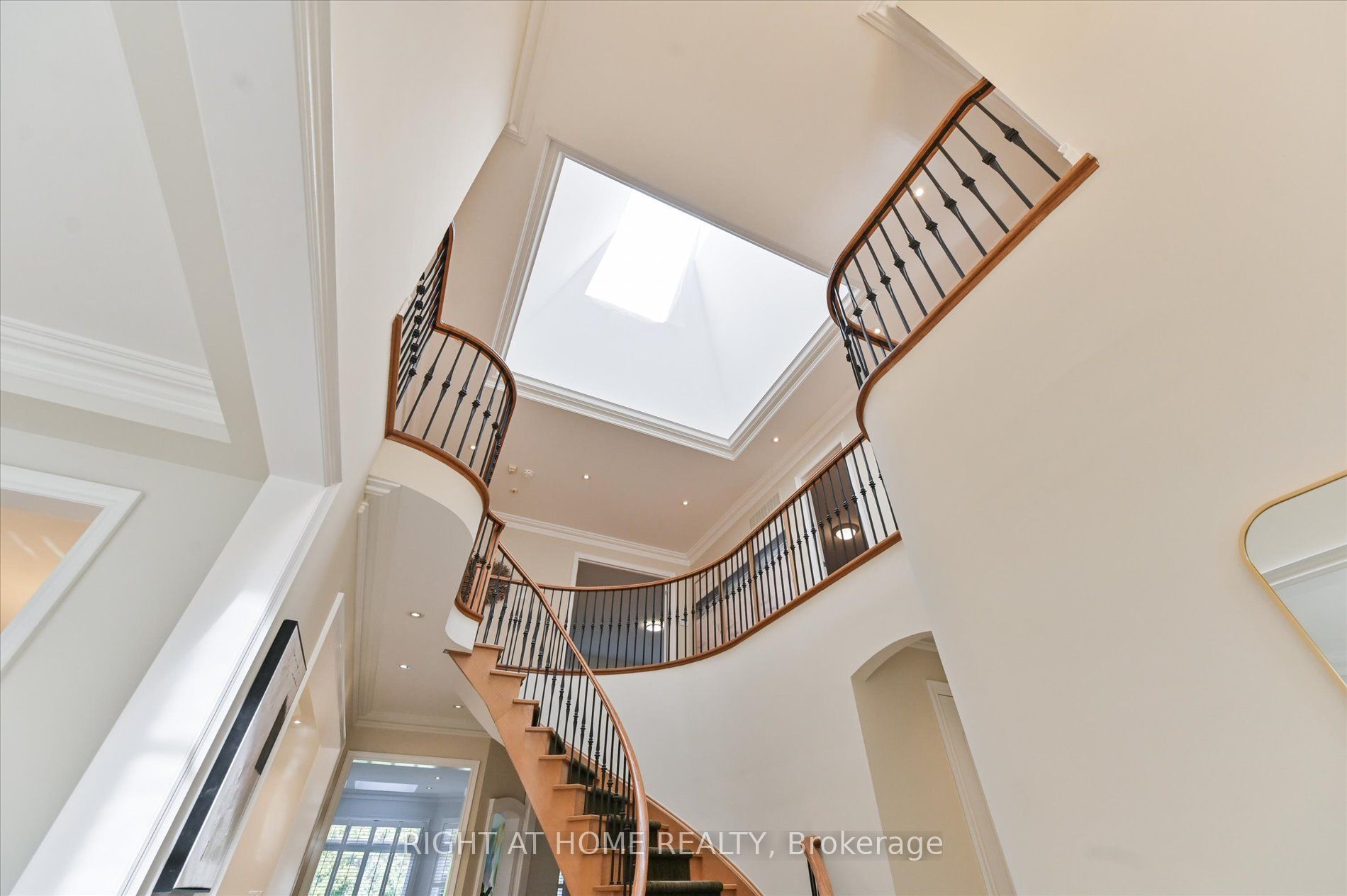 154 Charlton Boulevard Property Photo 6