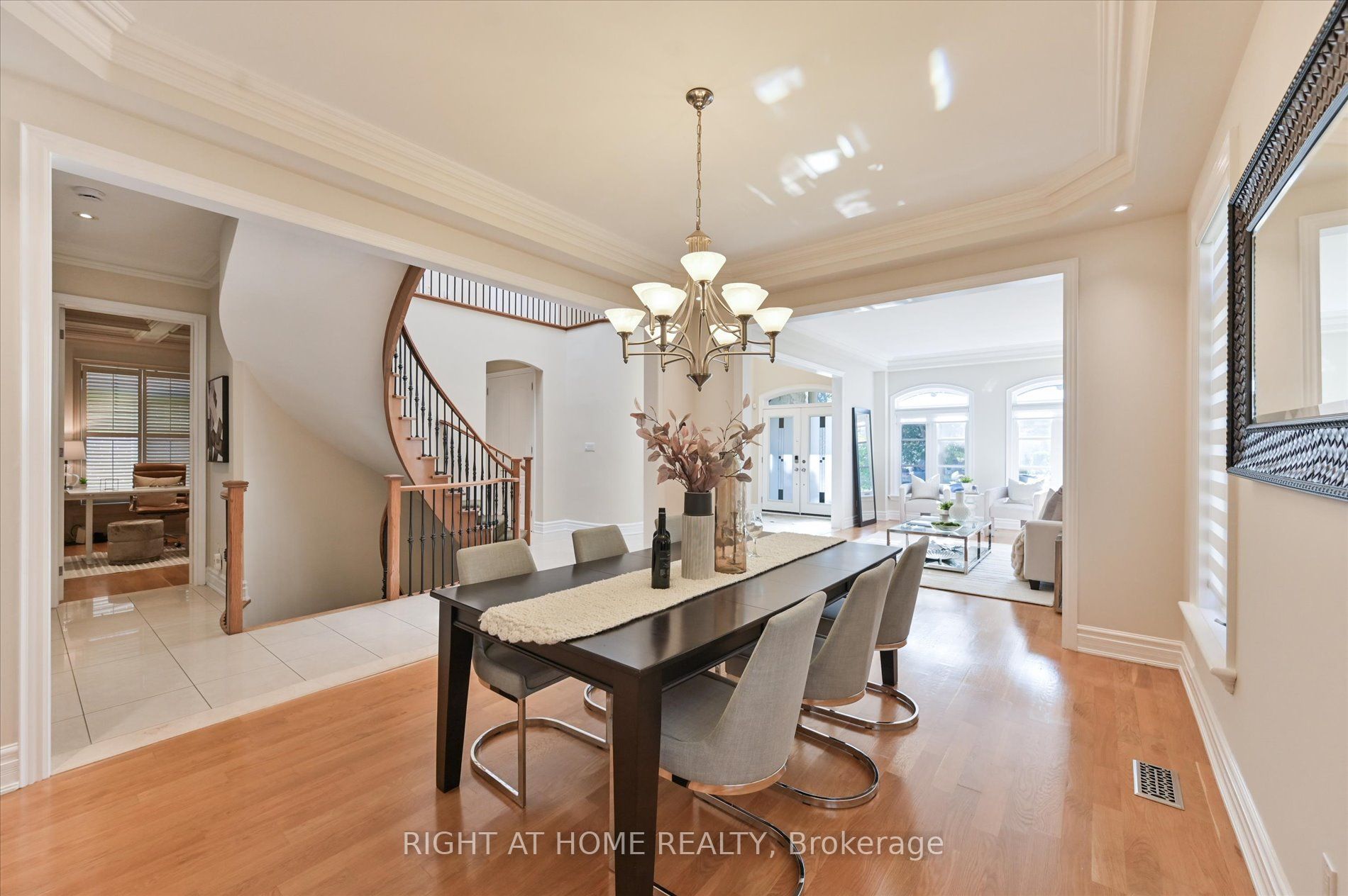 154 Charlton Boulevard Property Photo 8