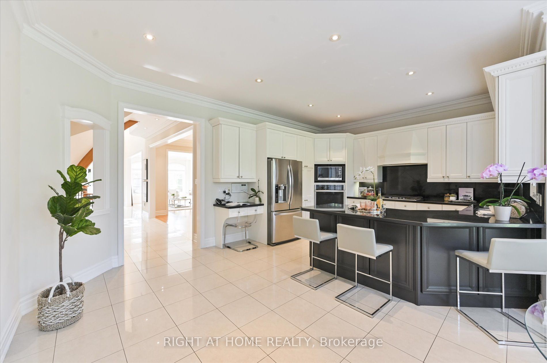 154 Charlton Boulevard Property Photo 12