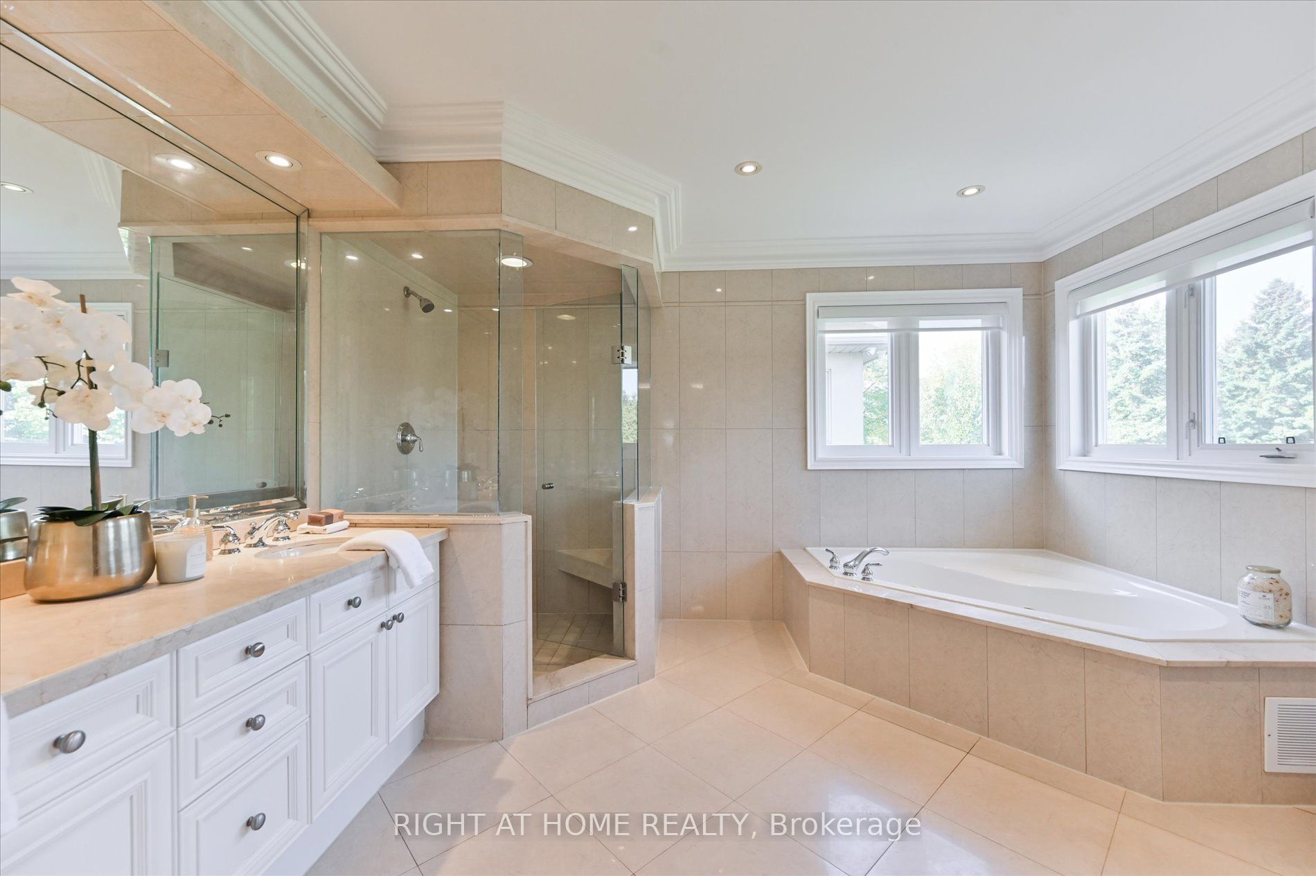 154 Charlton Boulevard Property Photo 28