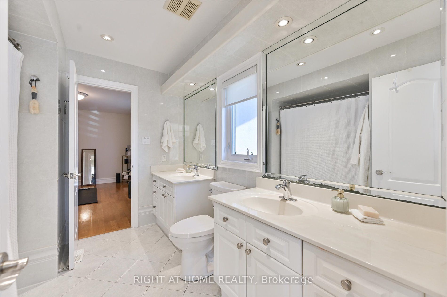 154 Charlton Boulevard Property Photo 32