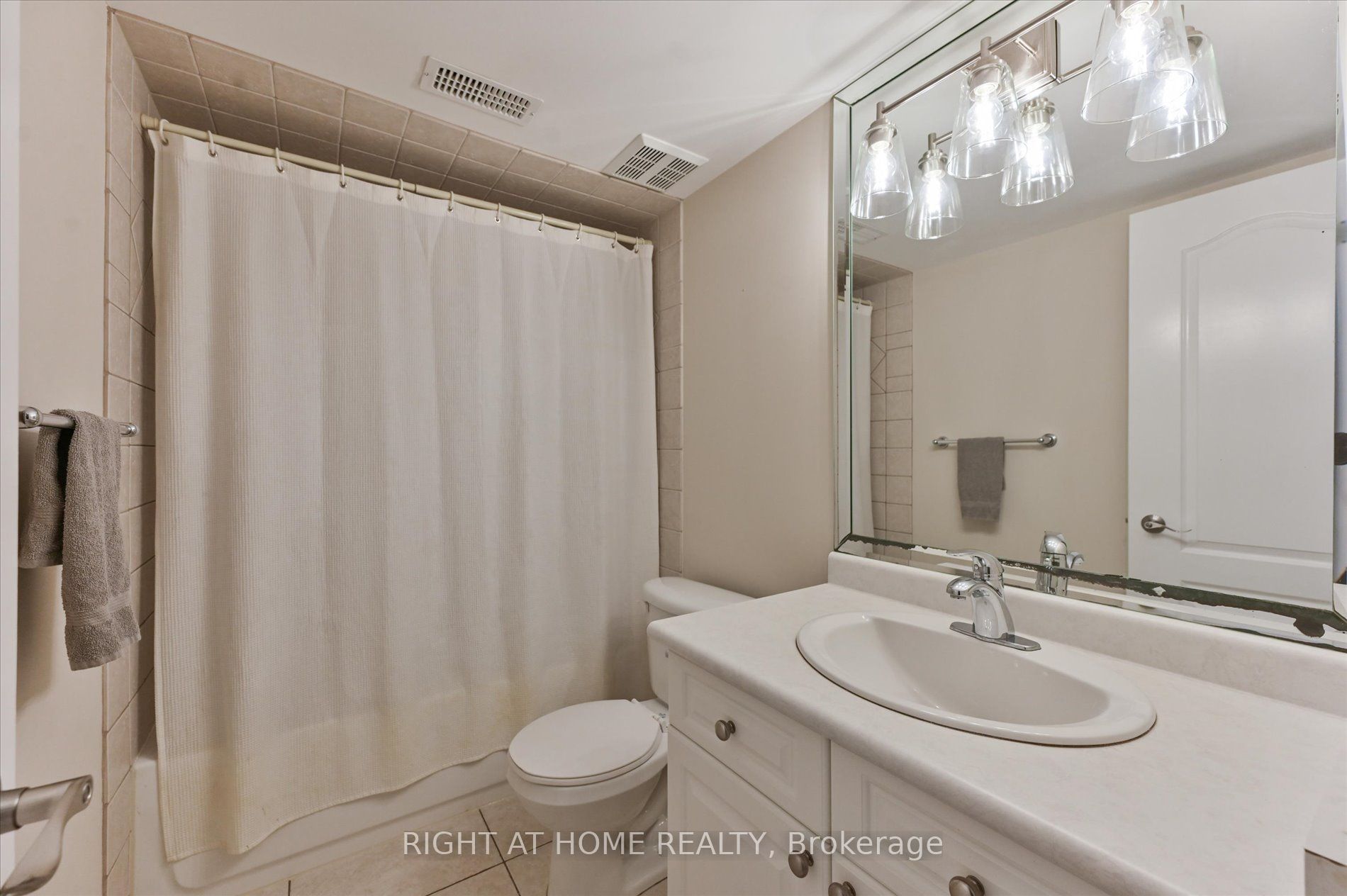 154 Charlton Boulevard Property Photo 41