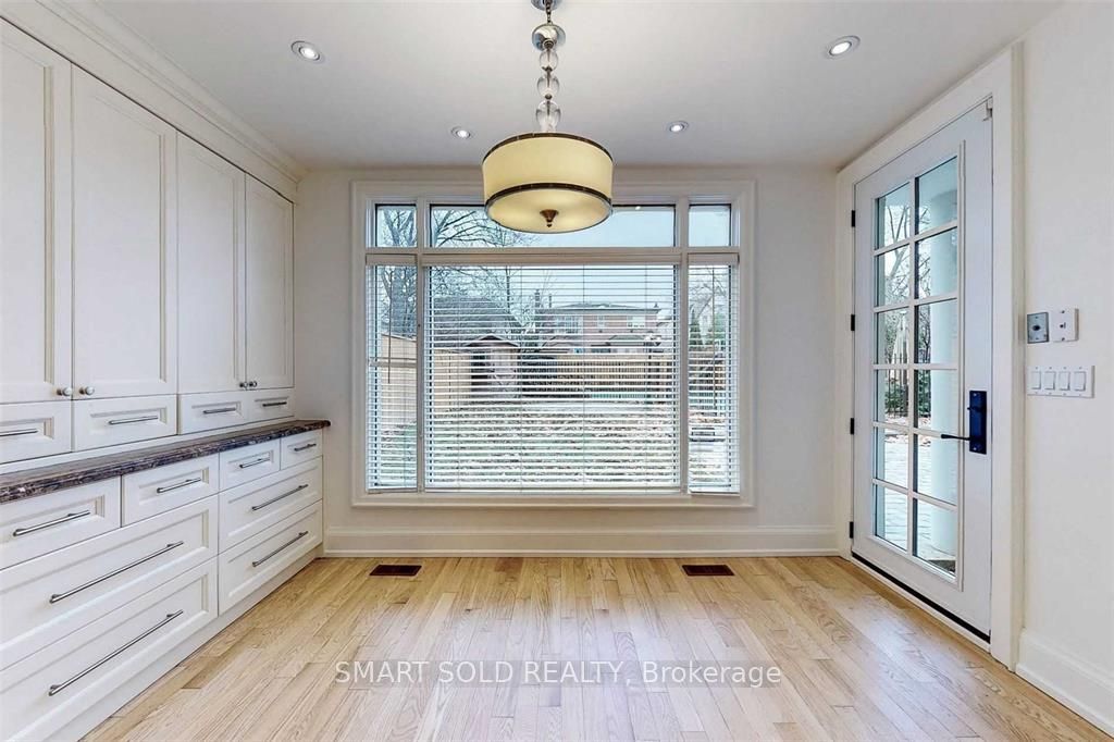 347 Cortleigh Boulevard Property Photo 11