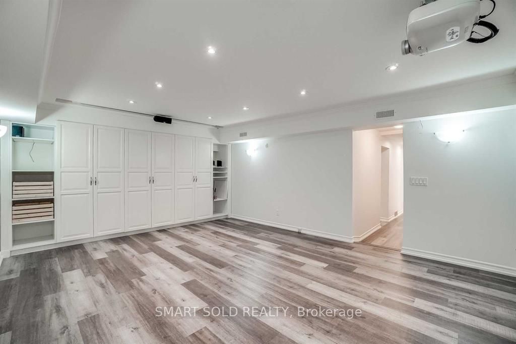347 Cortleigh Boulevard Property Photo 30
