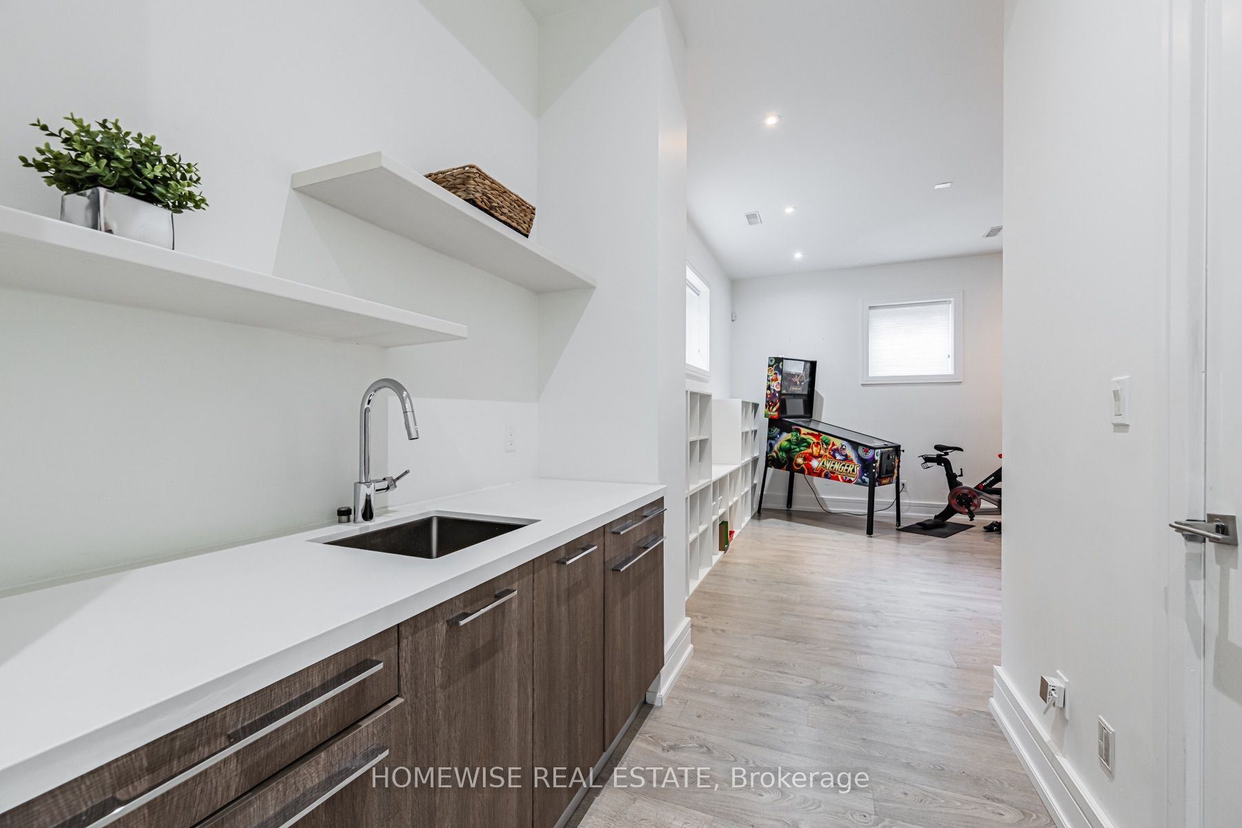 90 Mcgillivray Avenue Property Photo 29