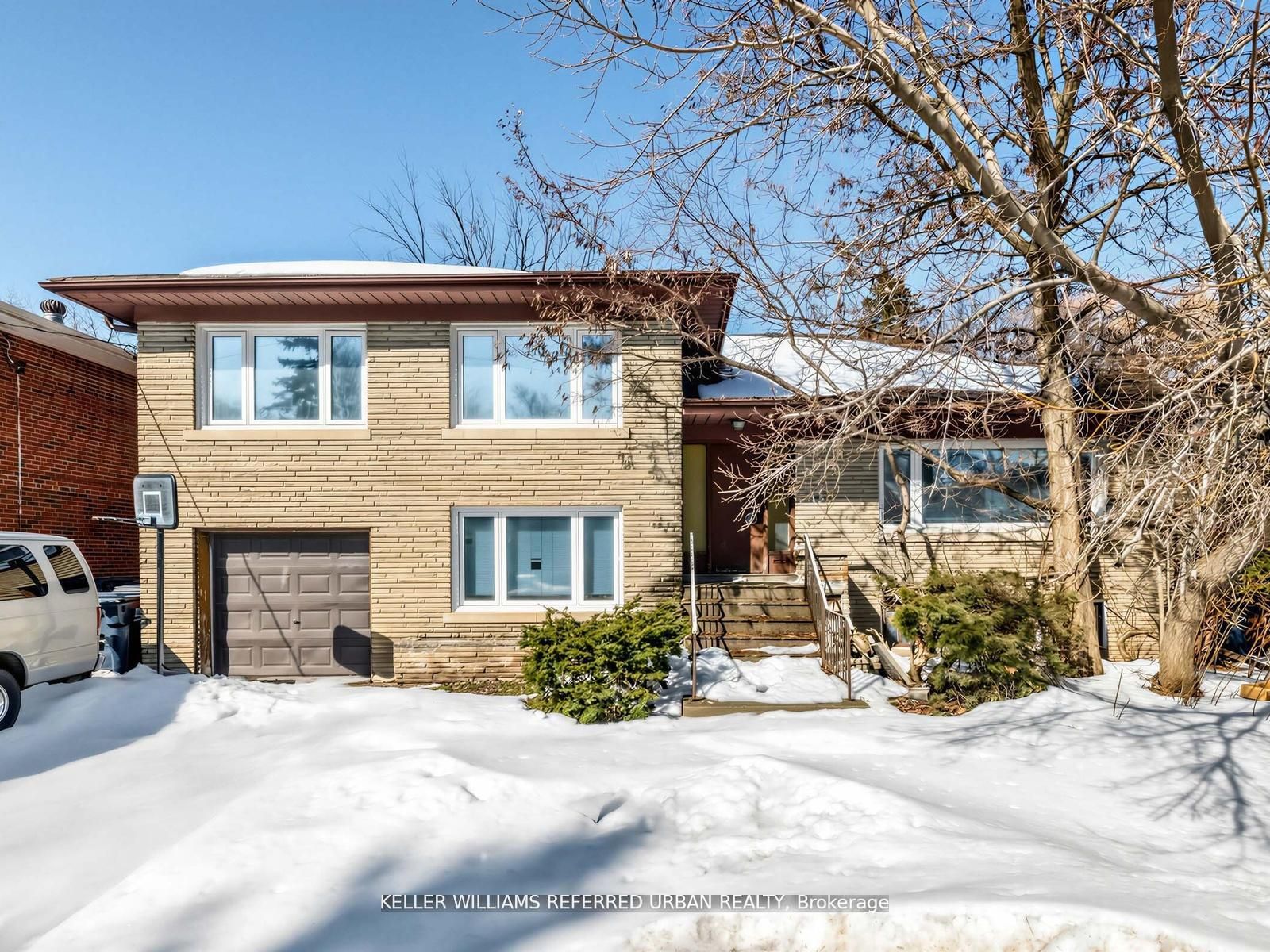 14 Frontenac Avenue Property Photo 2