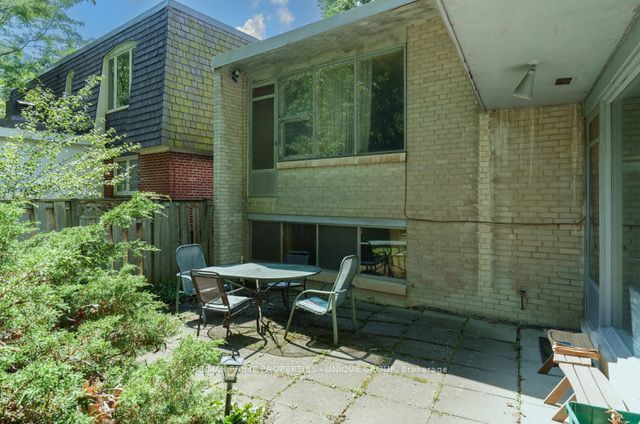 105 Park Road Property Photo 2