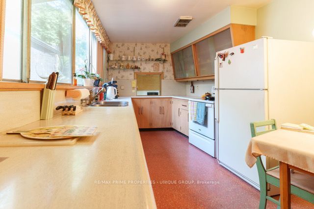 105 Park Road Property Photo 8