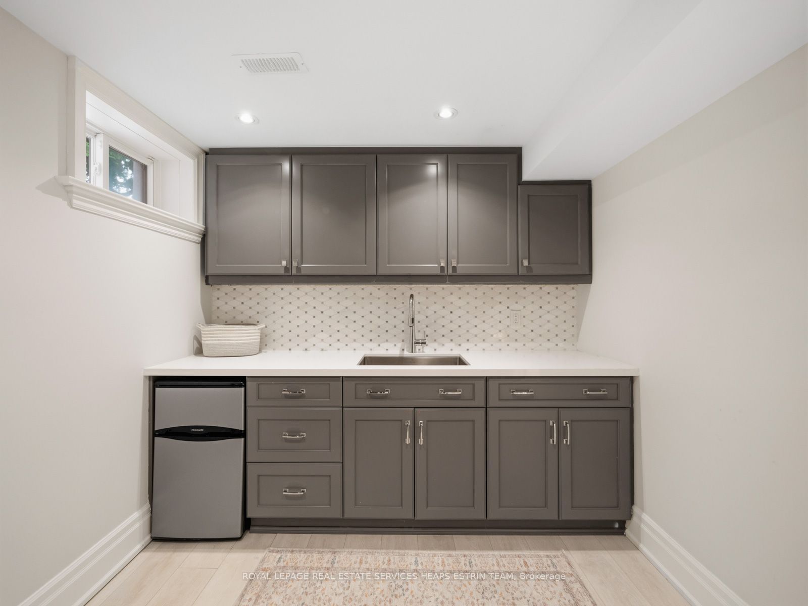 29 Maxwell Avenue Property Photo 35