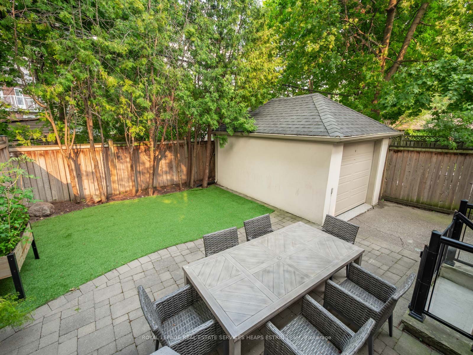 29 Maxwell Avenue Property Photo 47