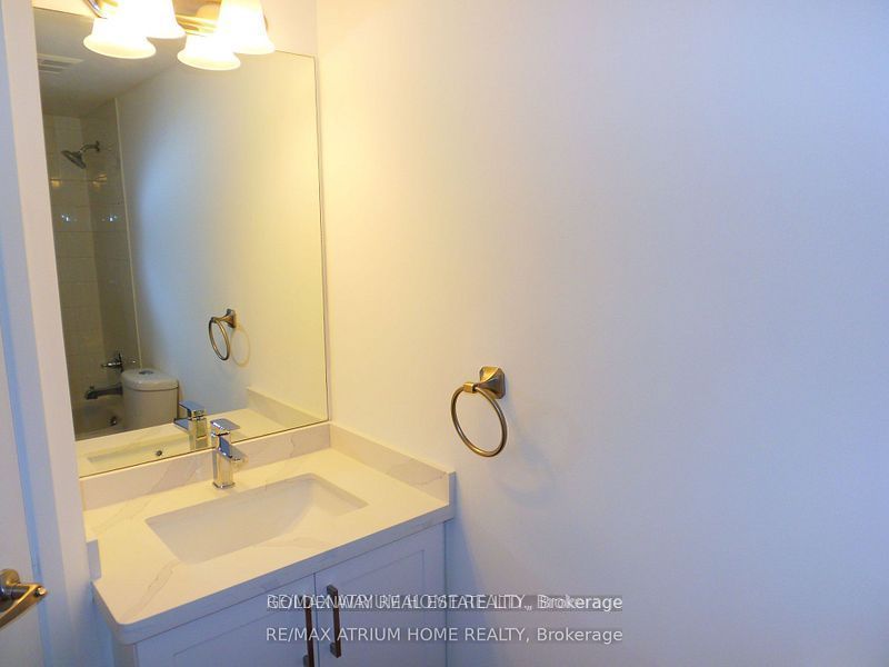 7 Concorde Place 2901 Property Photo 2