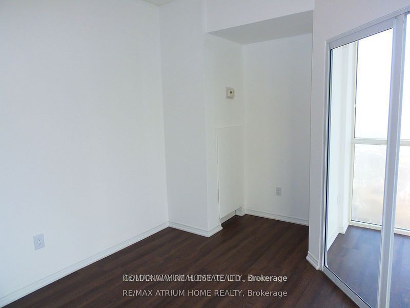 7 Concorde Place 2901 Property Photo 3