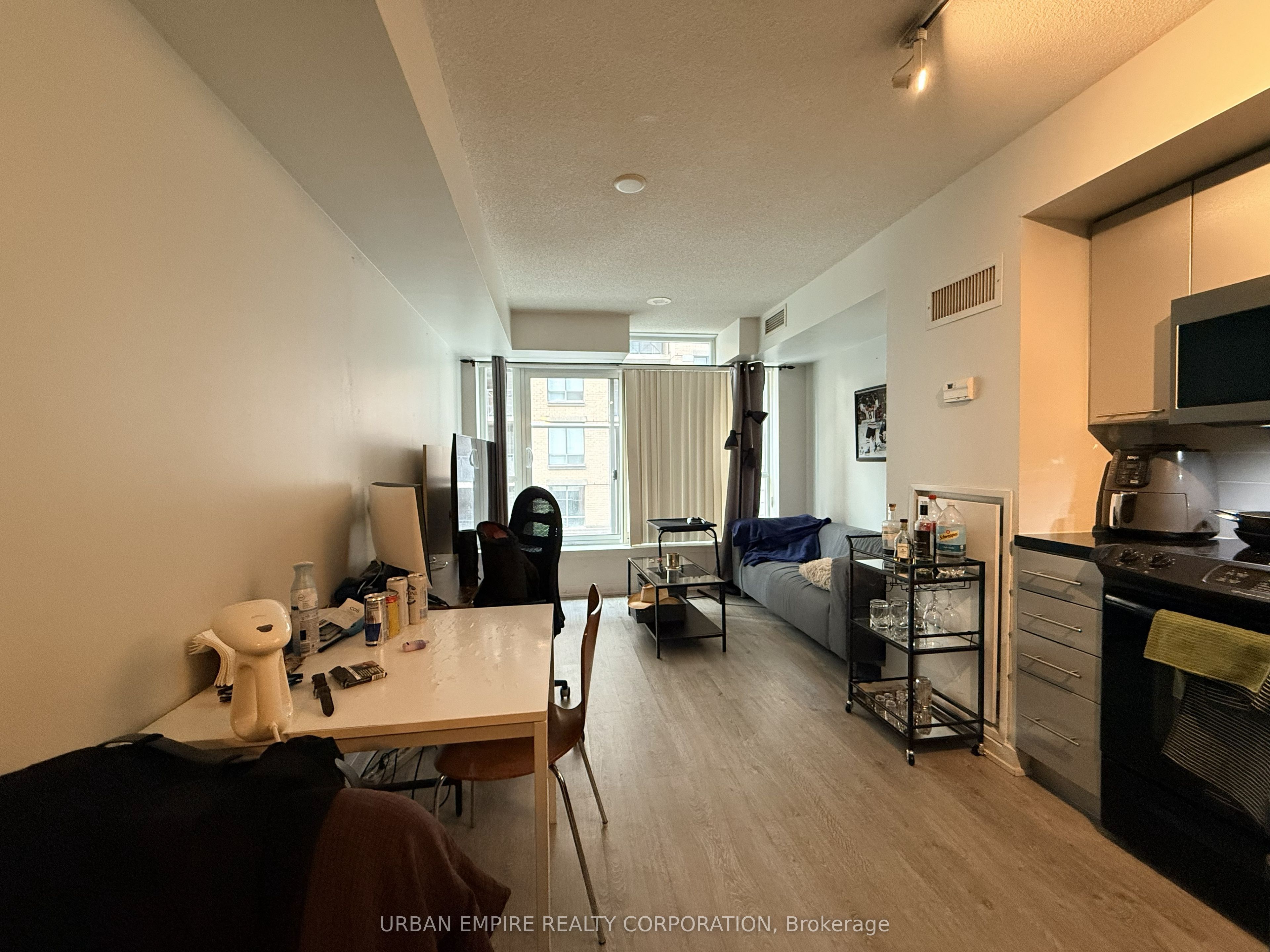 126 Simcoe Street 408 Property Photo 11