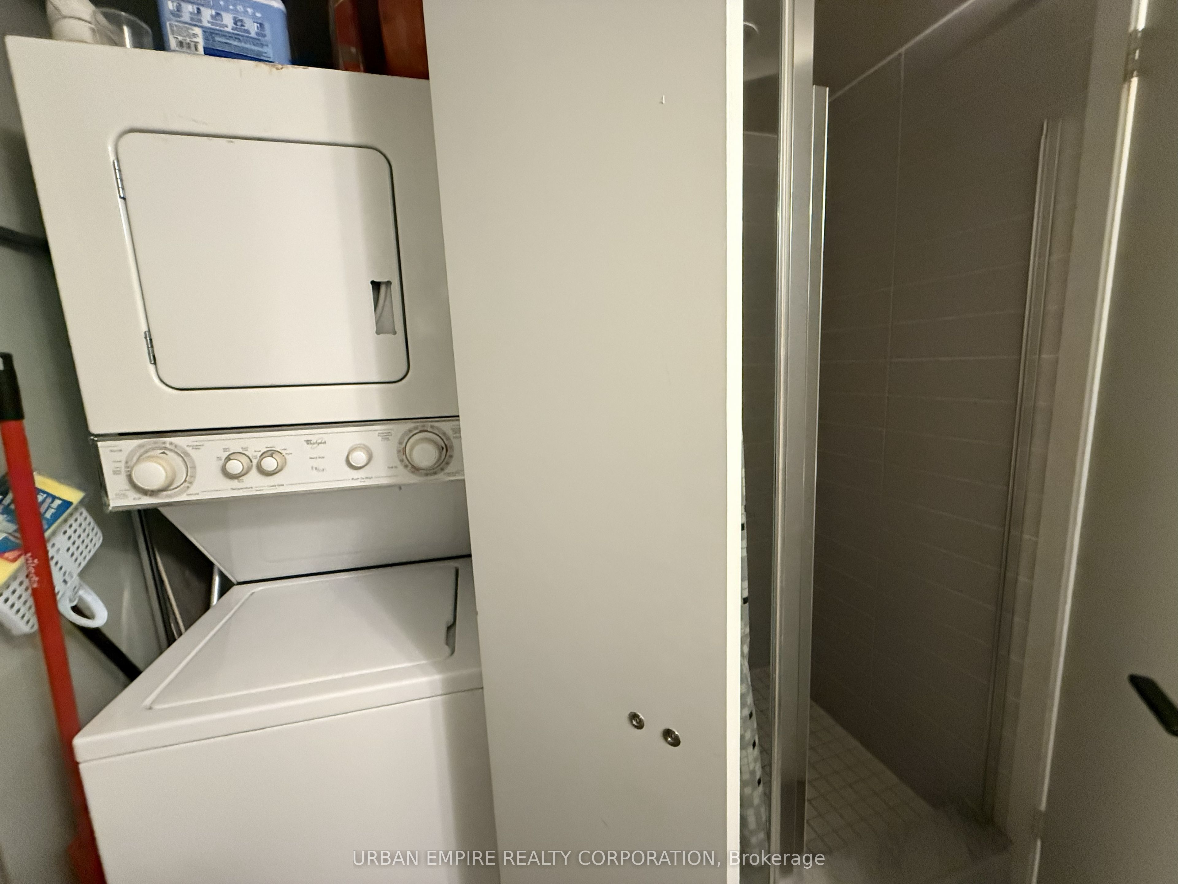 126 Simcoe Street 408 Property Photo 14