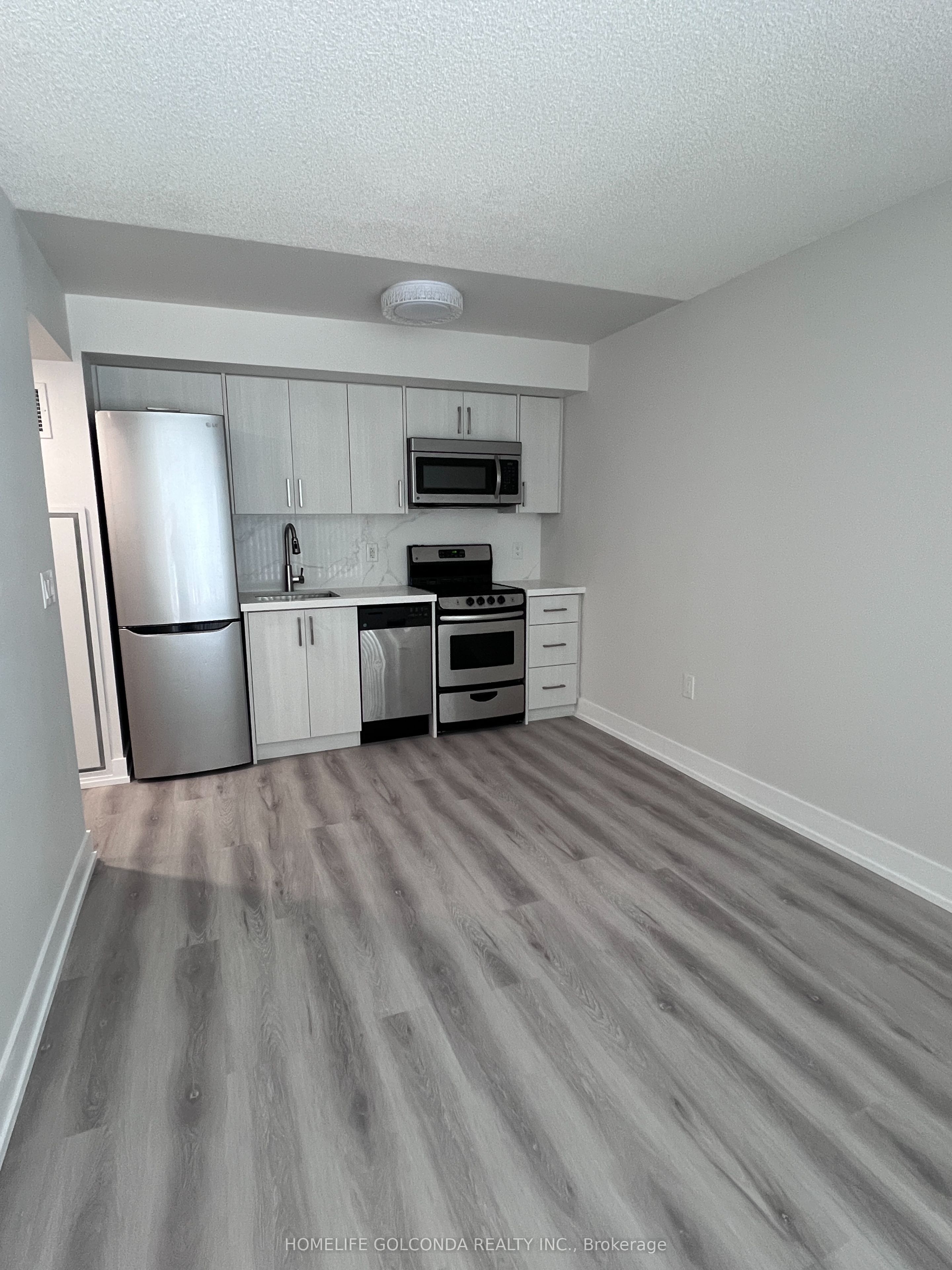 36 Lisgar Street 708e Property Photo 4
