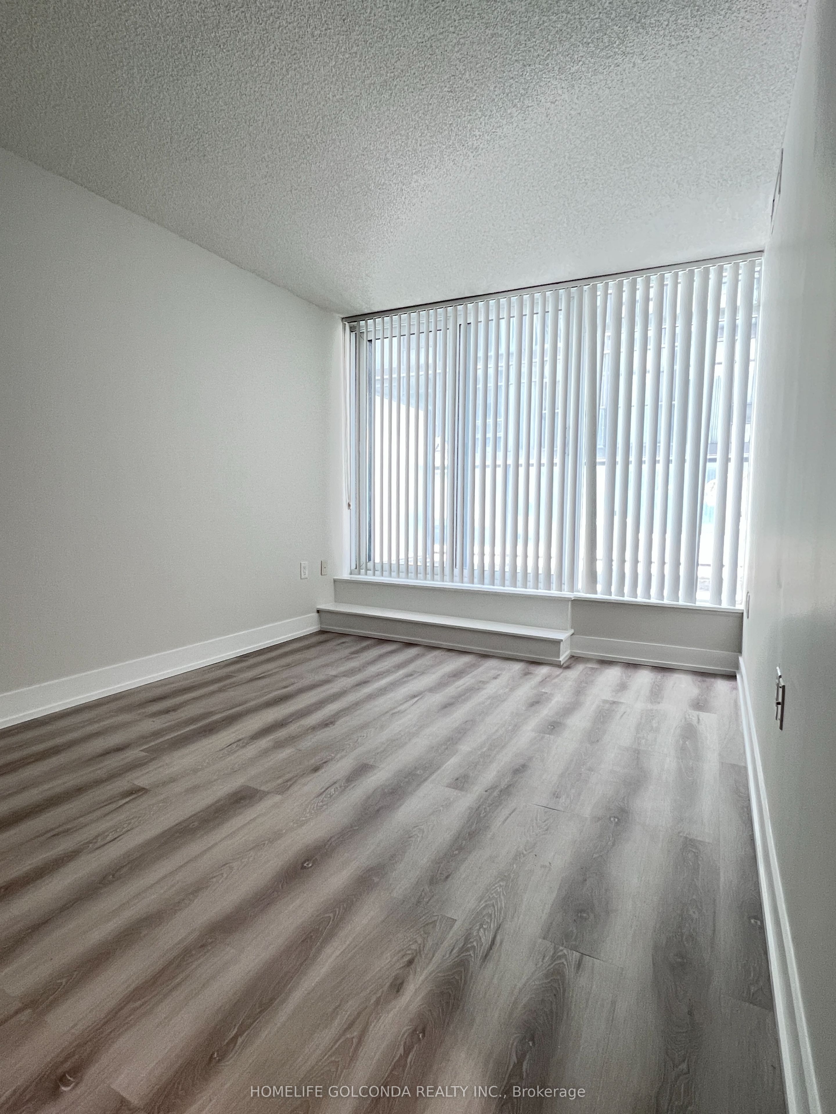 36 Lisgar Street 708e Property Photo 6