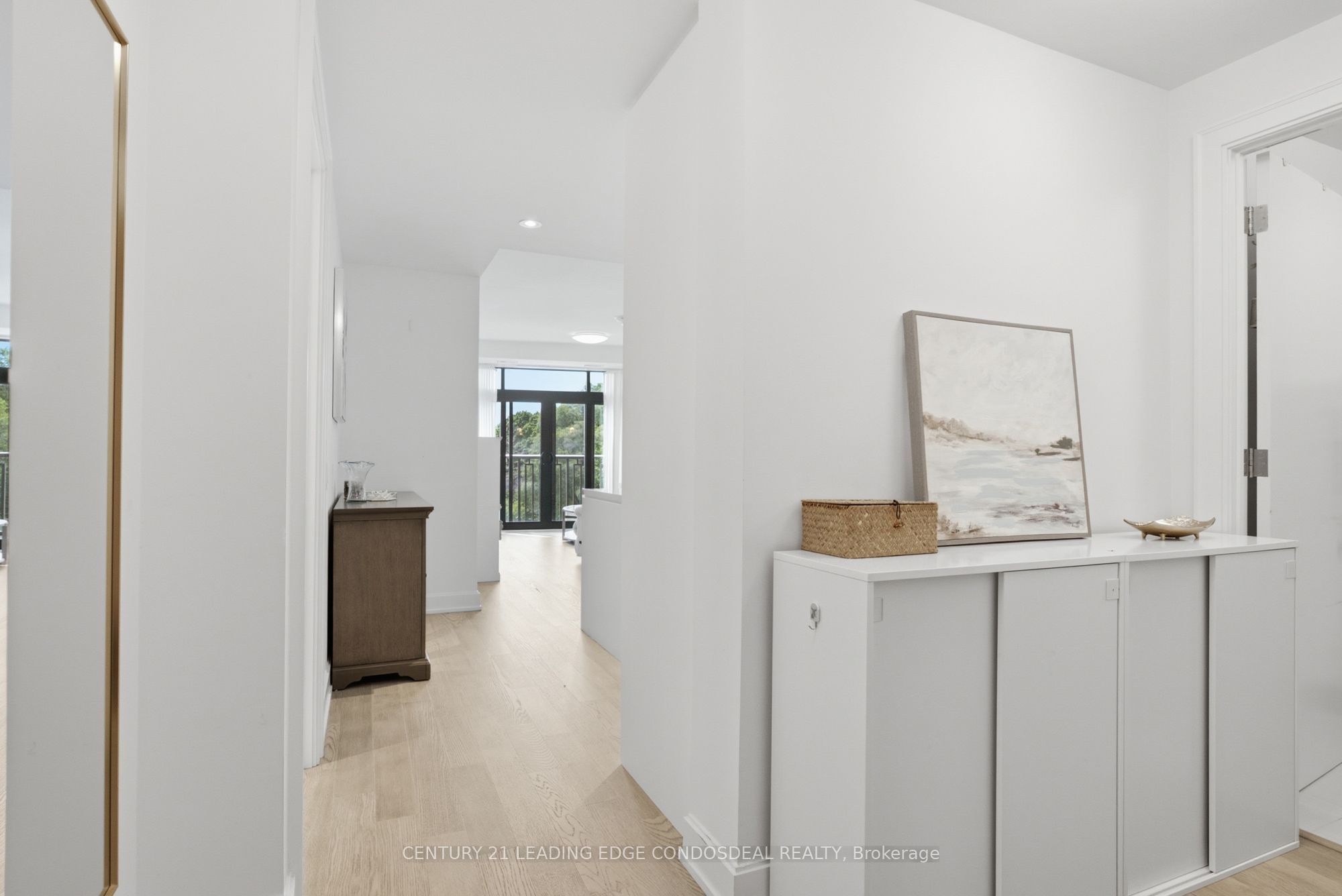 1 Strathgowan Avenue 503 Property Photo 5