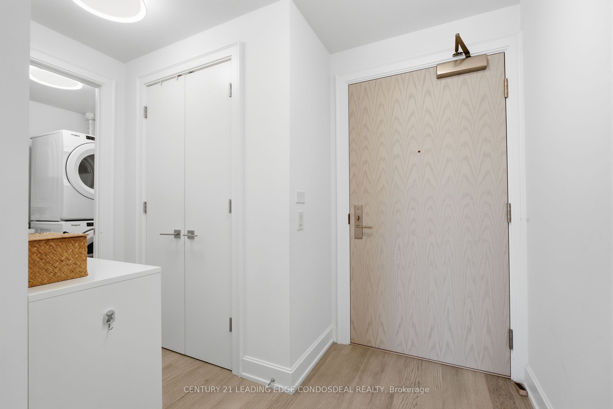 1 Strathgowan Avenue 503 Property Photo 6