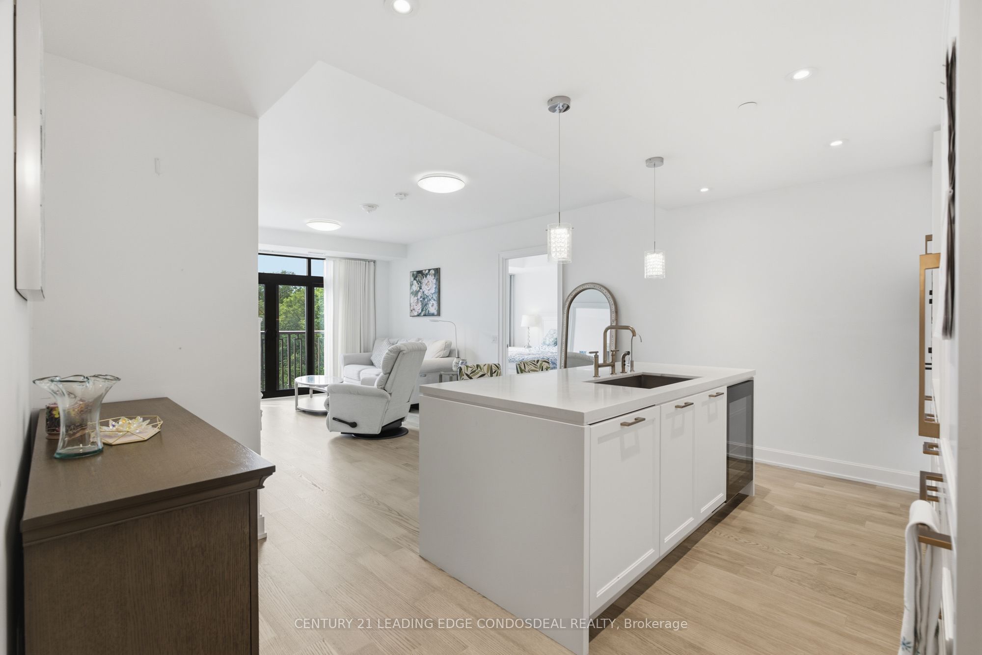 1 Strathgowan Avenue 503 Property Photo 7