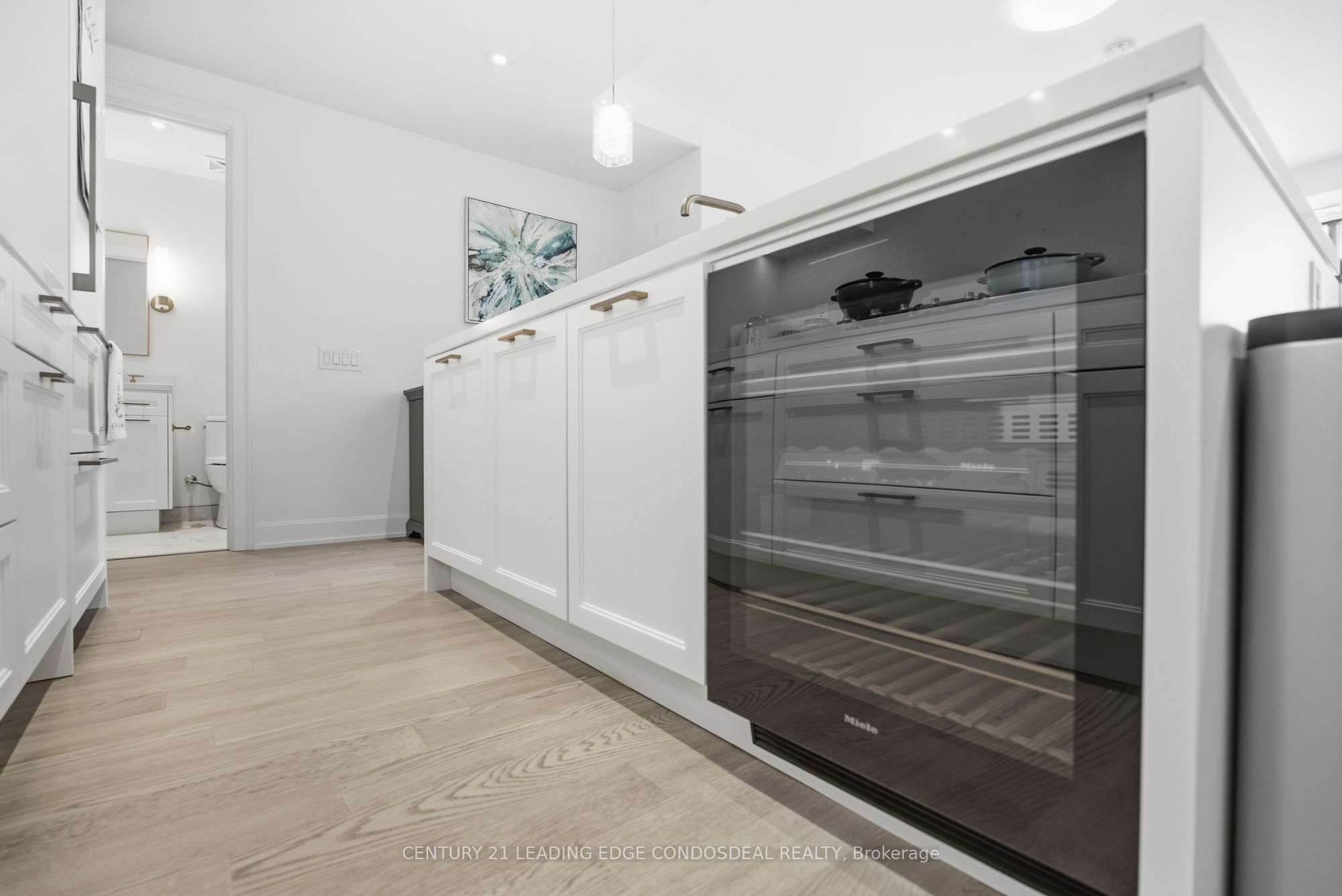 1 Strathgowan Avenue 503 Property Photo 12