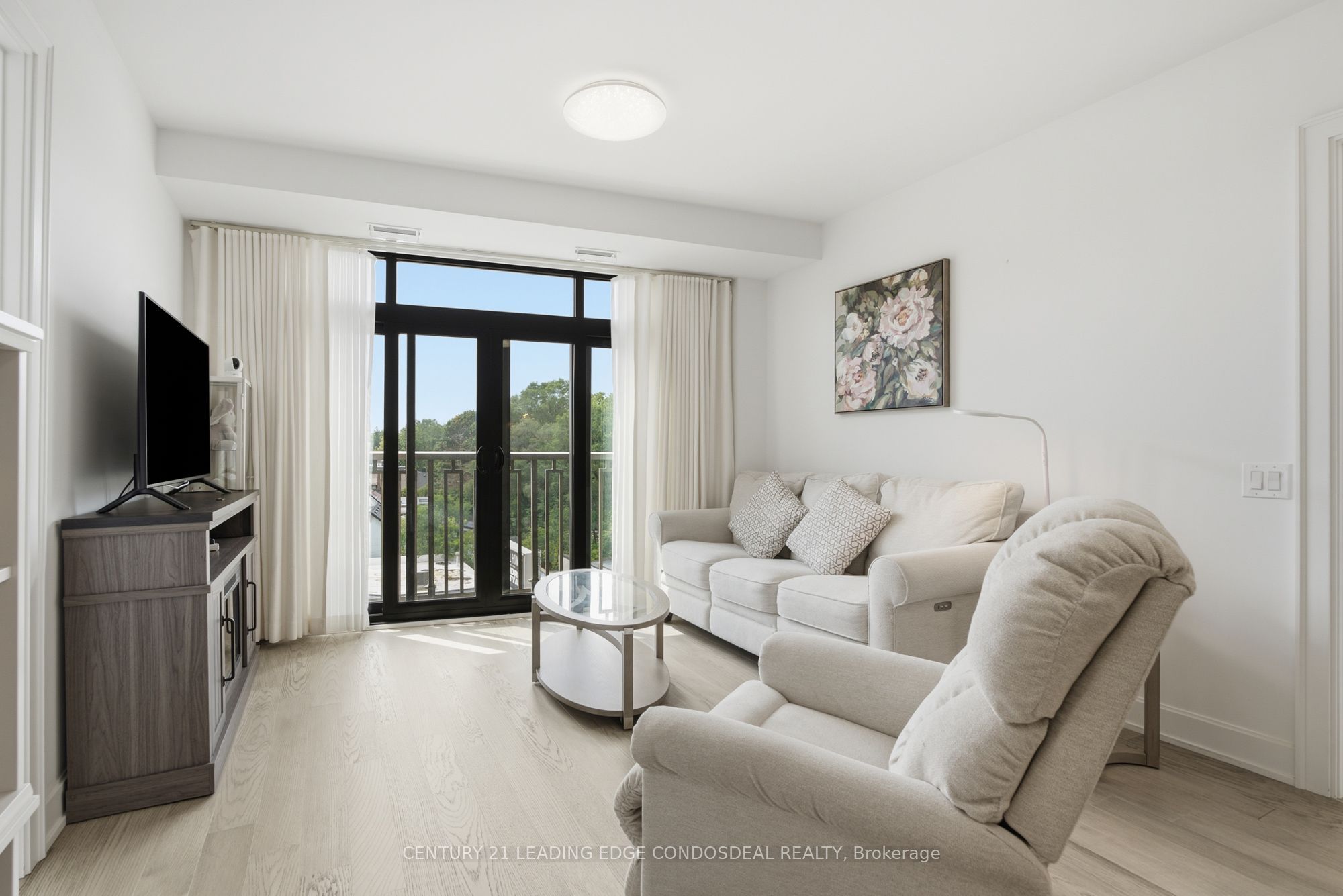1 Strathgowan Avenue 503 Property Photo 15