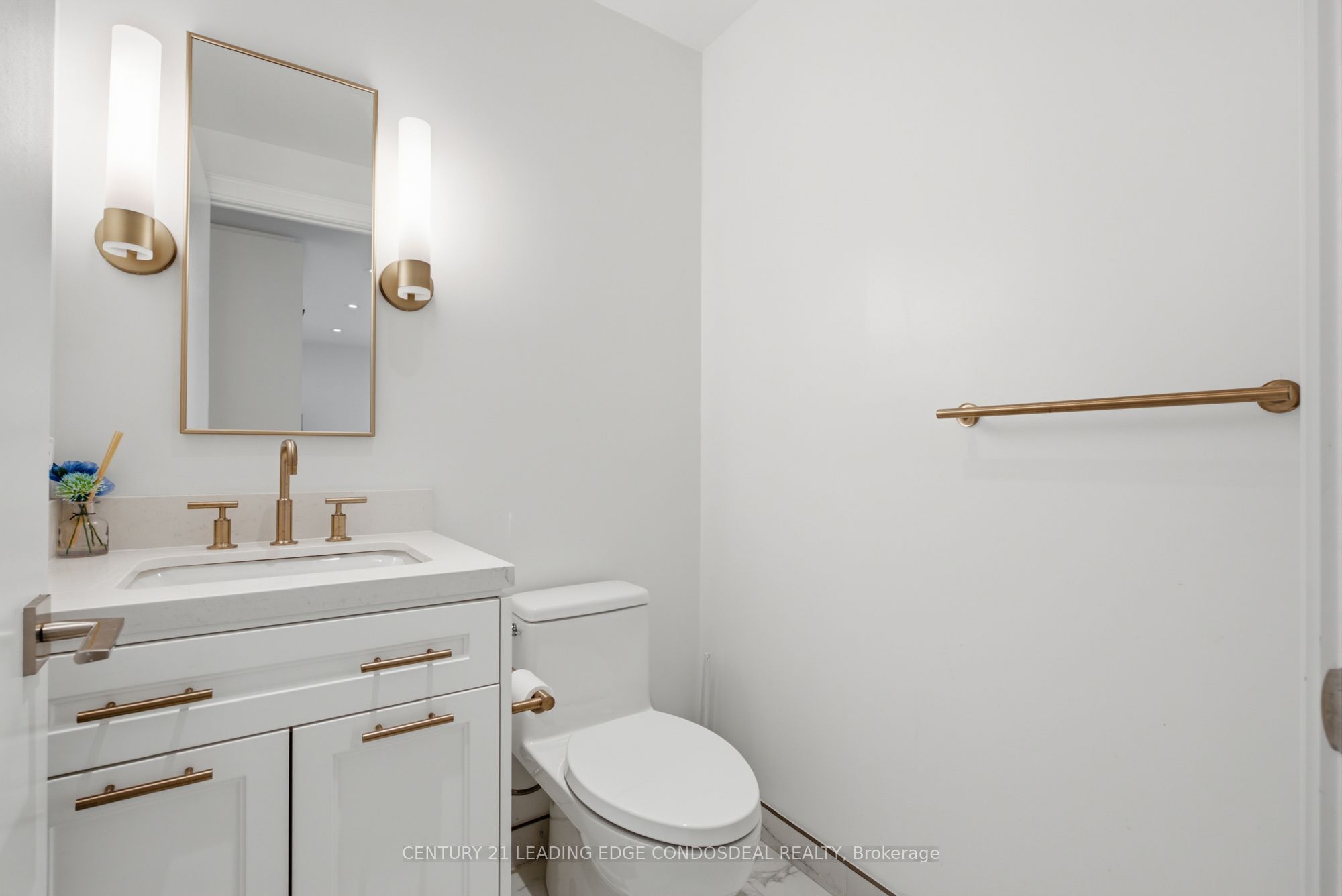 1 Strathgowan Avenue 503 Property Photo 31