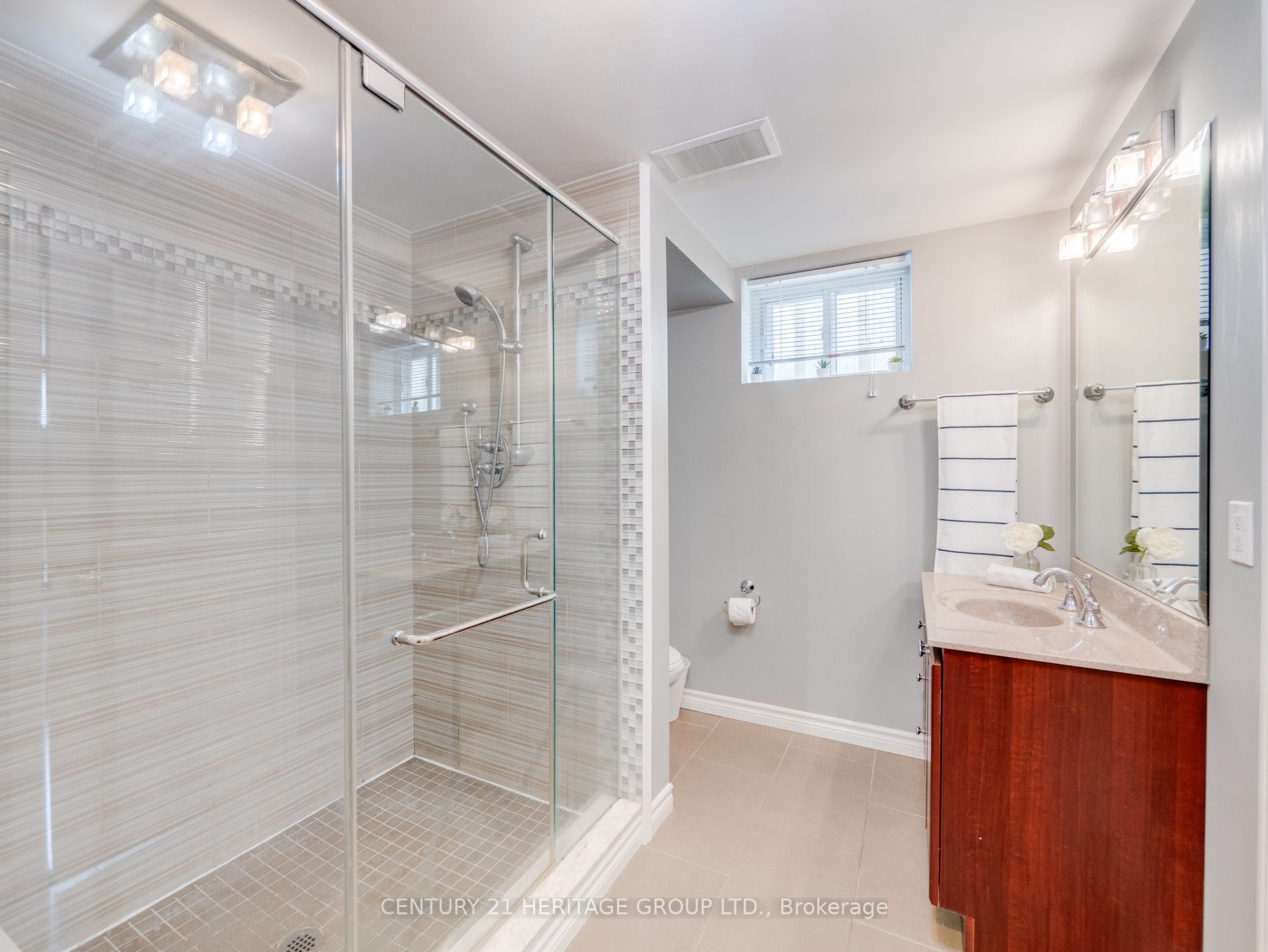 97 Allingham Gardens Room B Property Photo 4