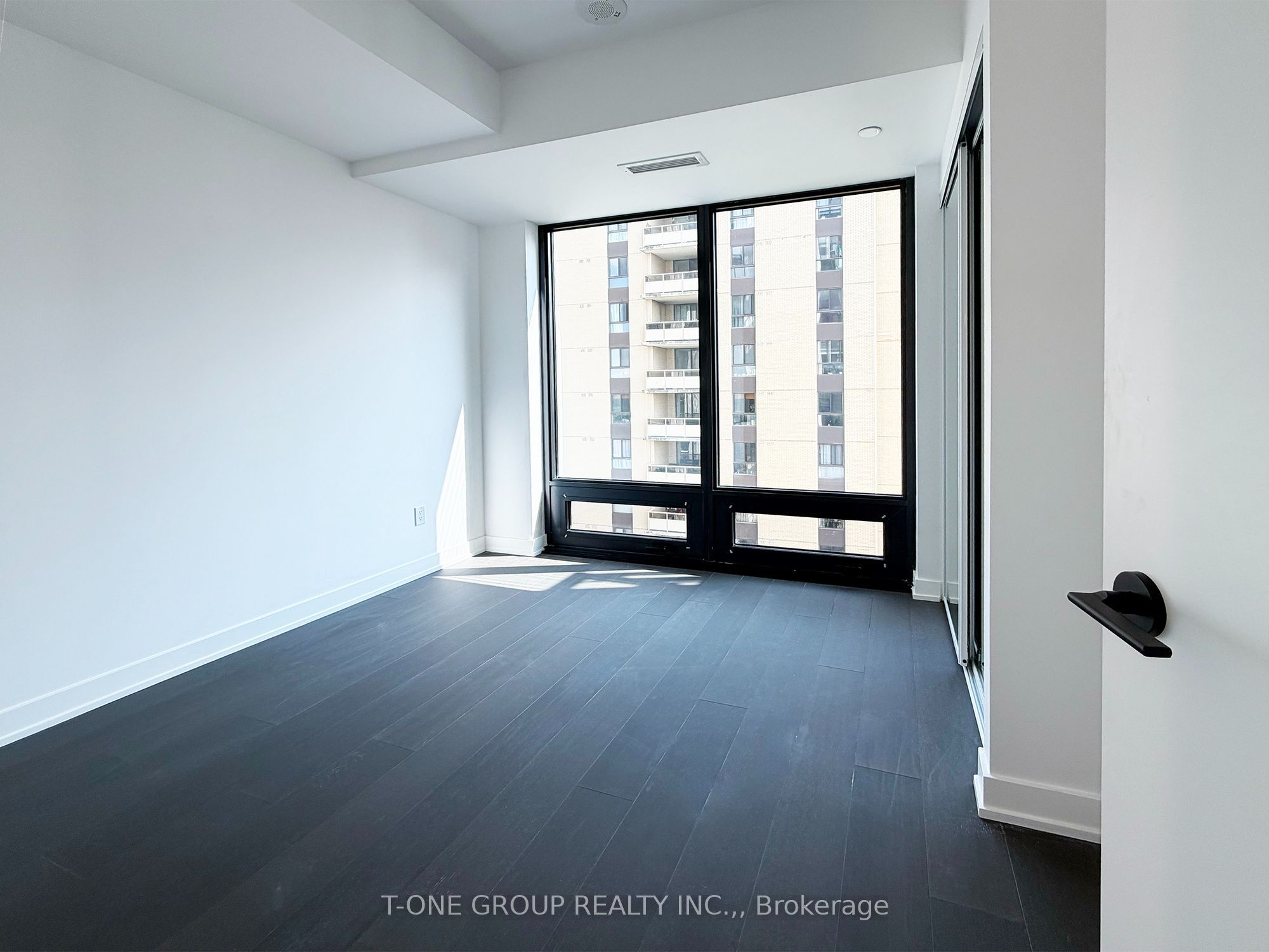 91 Montclair Avenue 1706 Property Photo 13