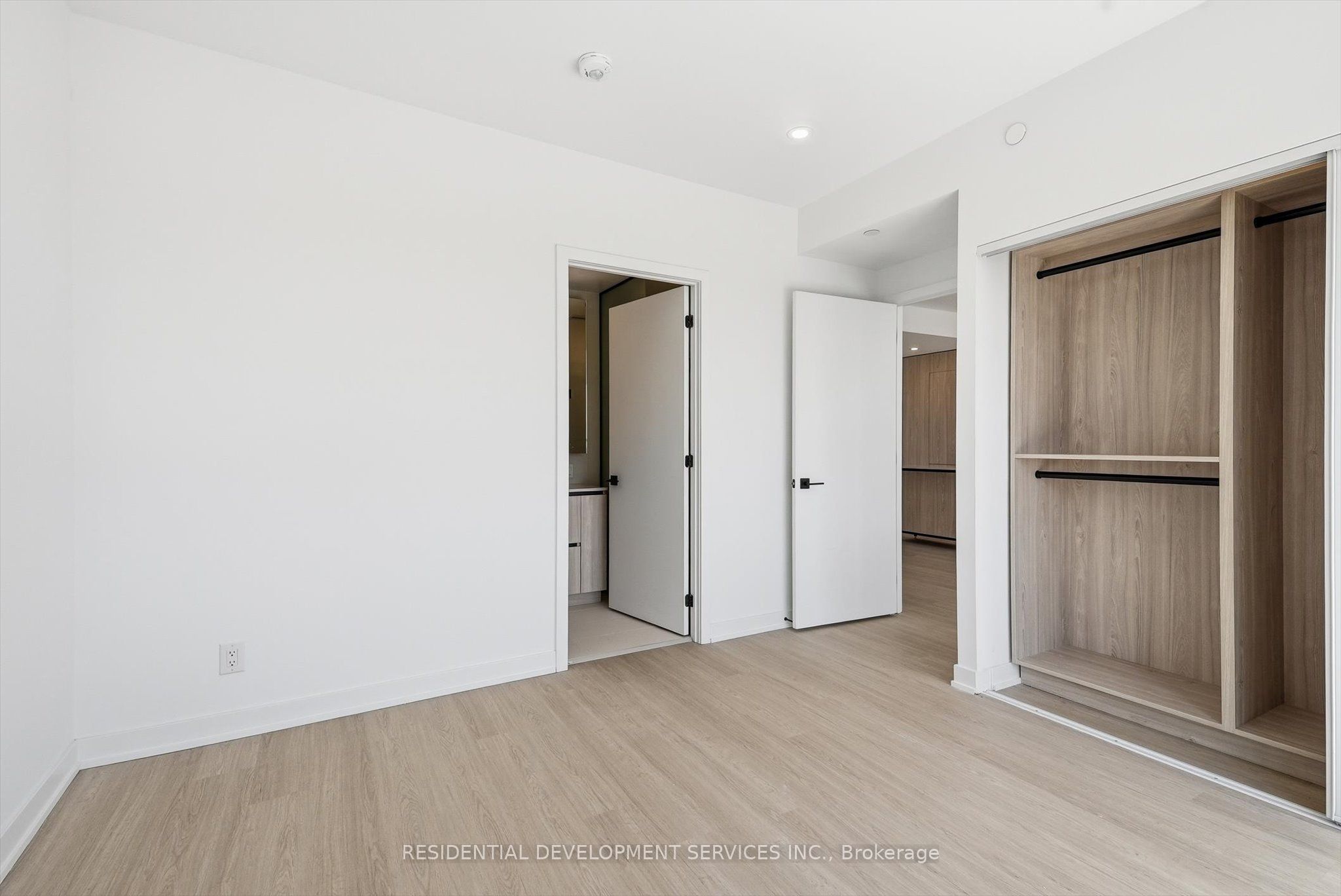 699 Sheppard Avenue E 1103 Property Photo 8