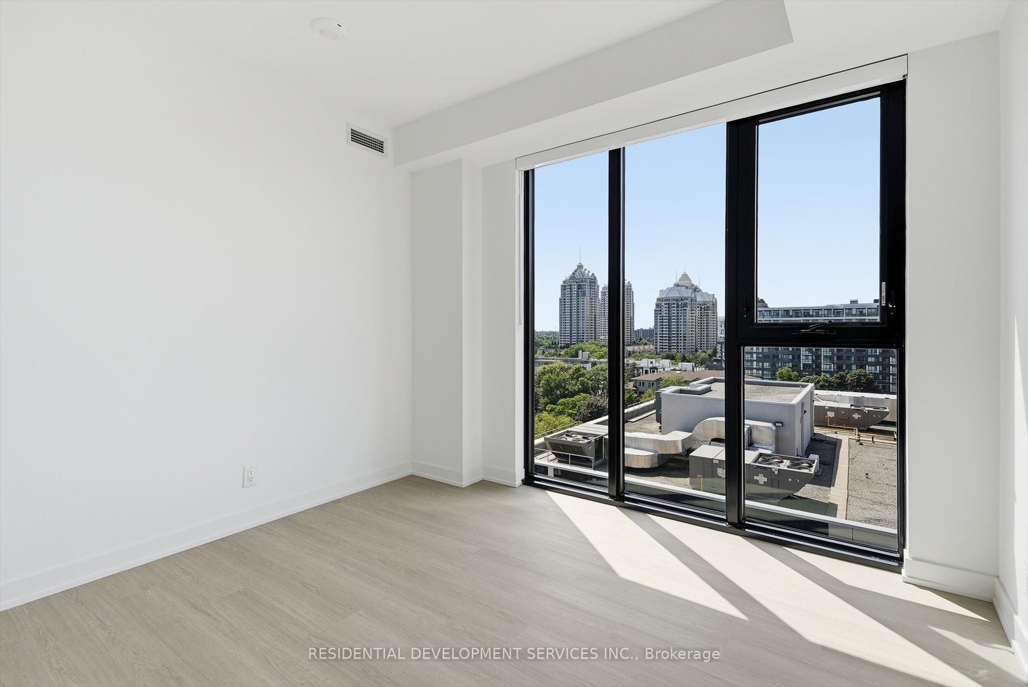 699 Sheppard Avenue E 1103 Property Photo 13