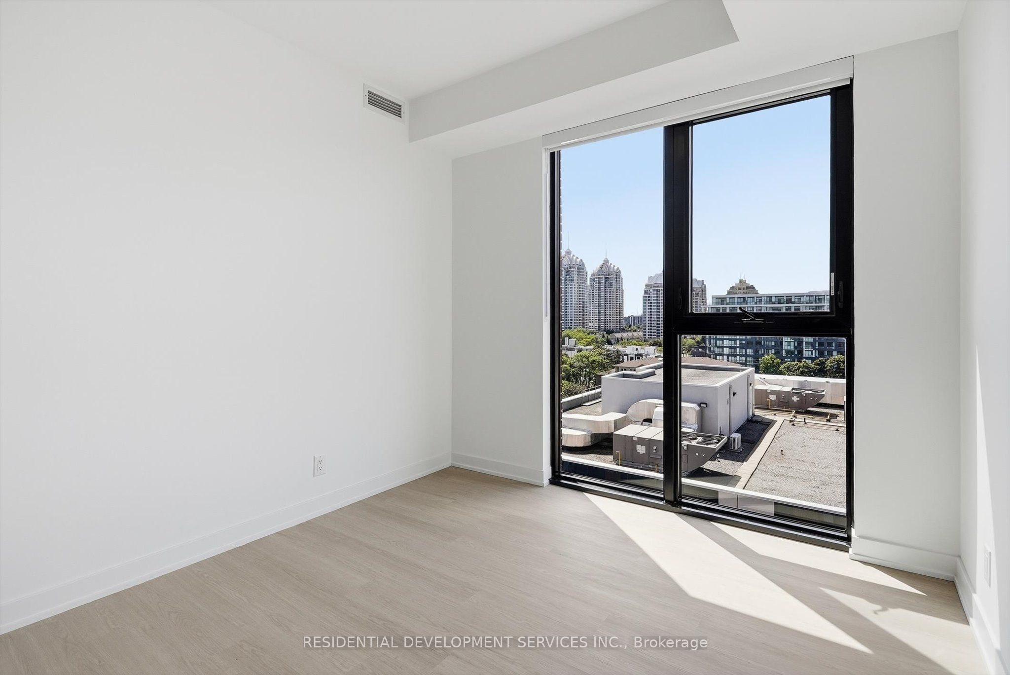 699 Sheppard Avenue E 1103 Property Photo 17