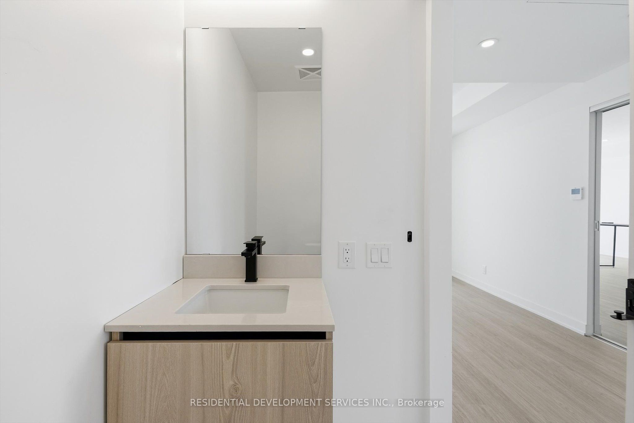699 Sheppard Avenue E 1103 Property Photo 20