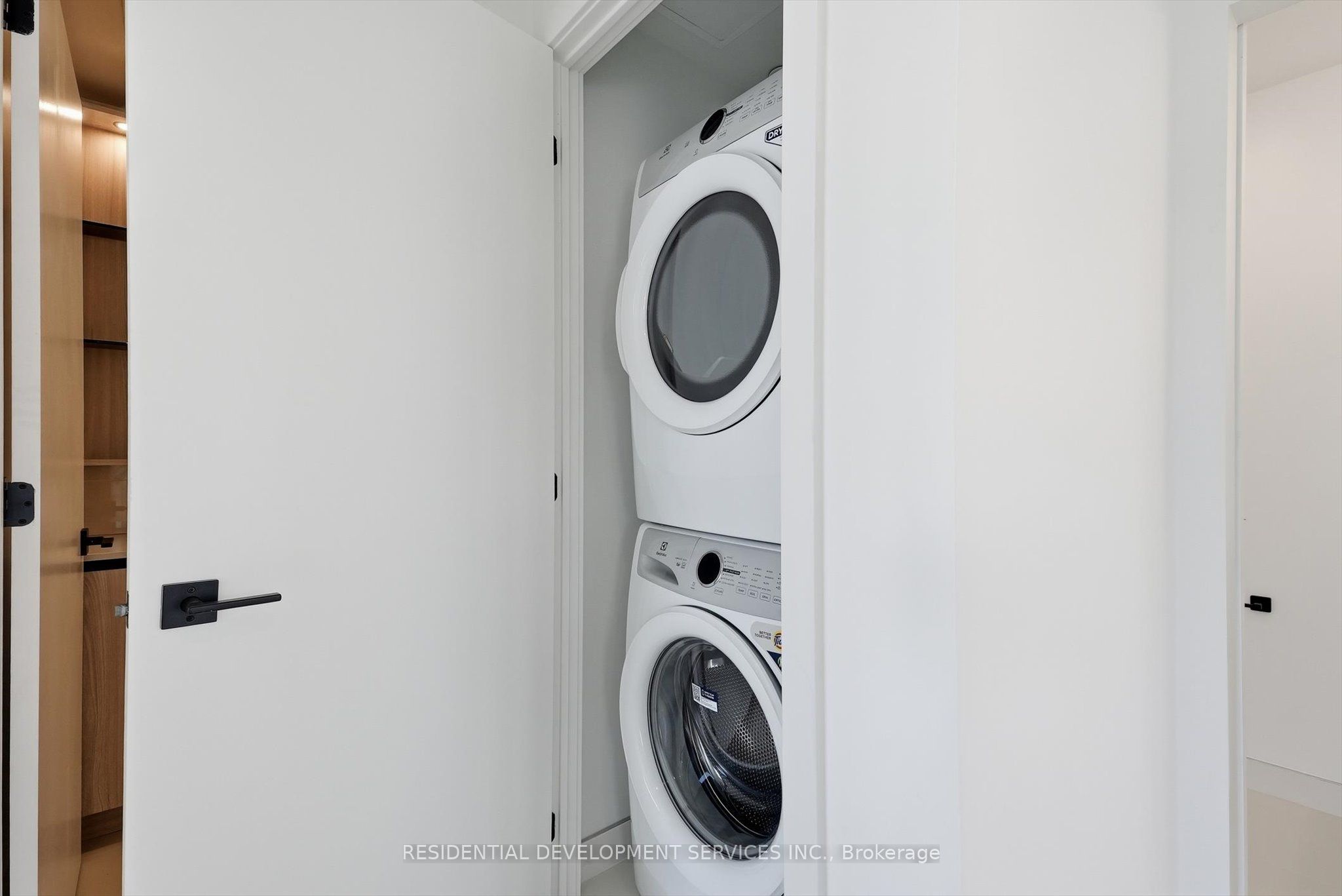 699 Sheppard Avenue E 1103 Property Photo 21