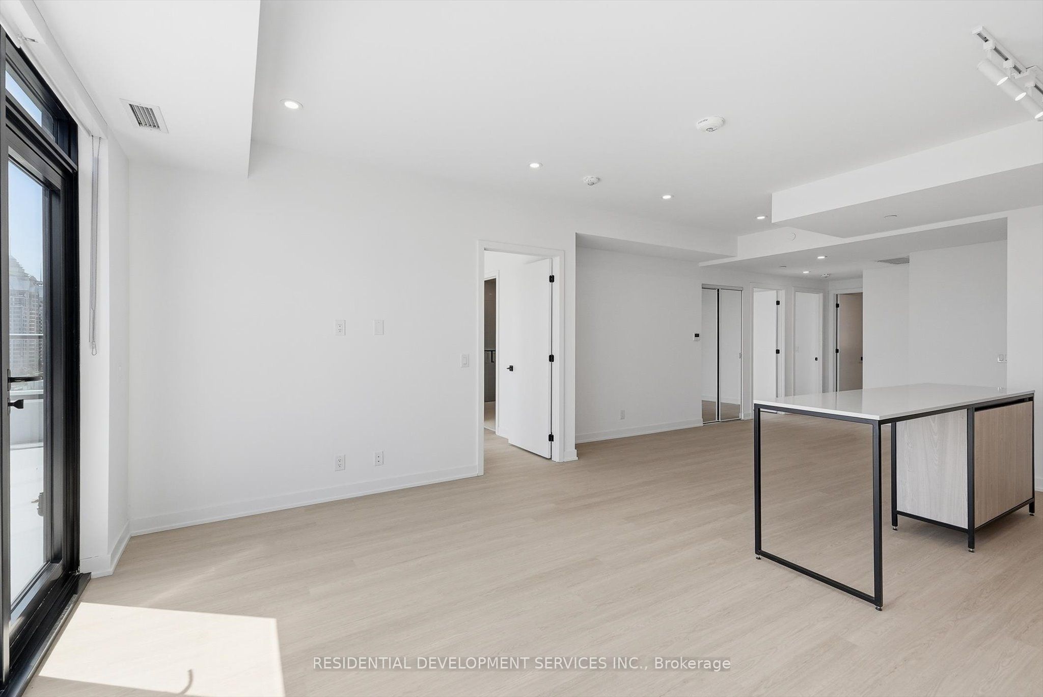 699 Sheppard Avenue E 1103 Property Photo 38