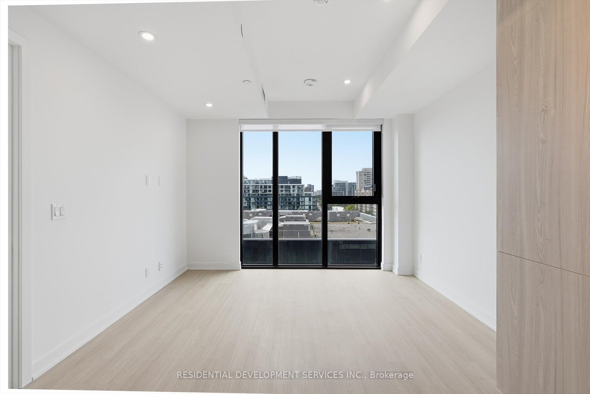 699 Sheppard Avenue E 1007 Property Photo 9