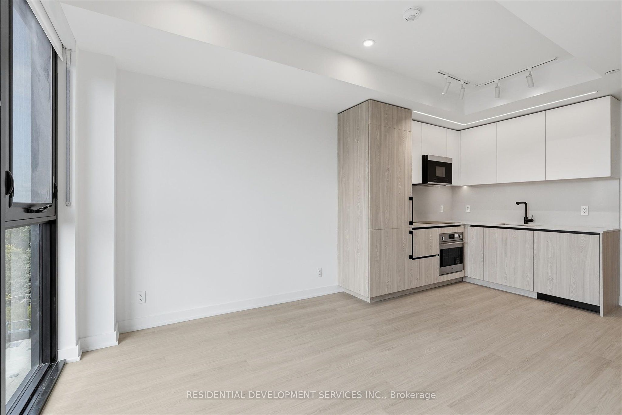 699 Sheppard Avenue E 1007 Property Photo 13