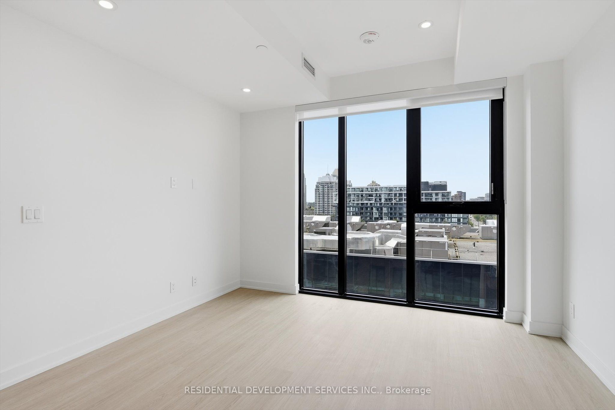 699 Sheppard Avenue E 1007 Property Photo 14