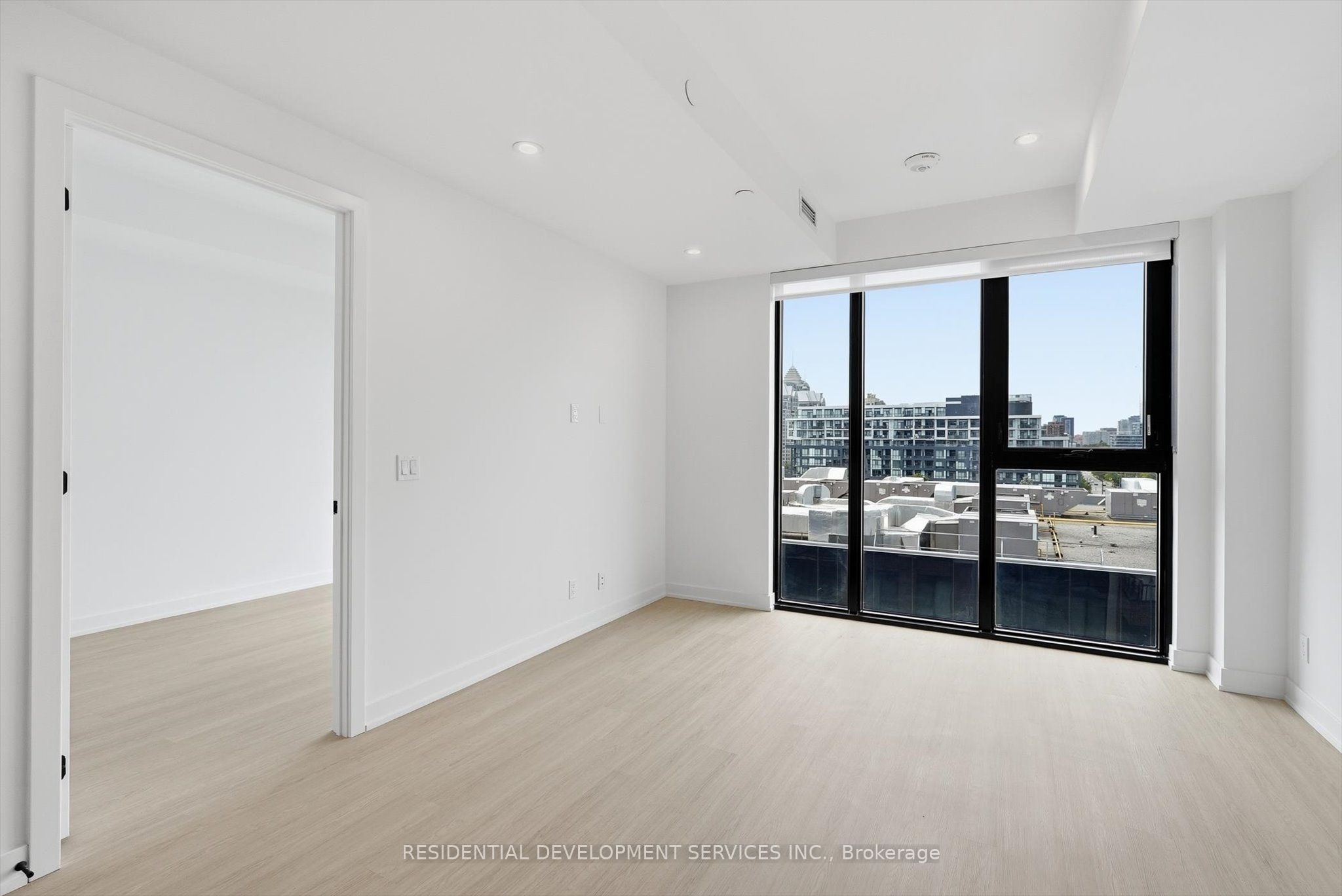 699 Sheppard Avenue E 1007 Property Photo 16
